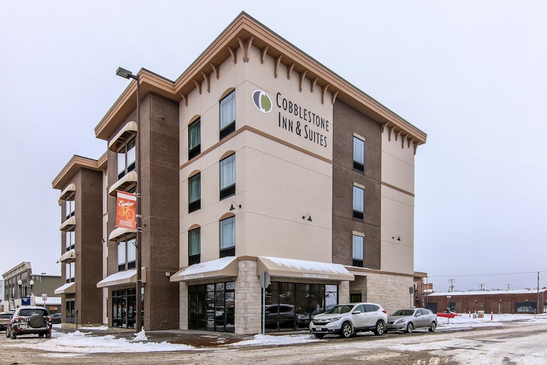 Cobblestone Inn Suites – Menomonie UW-Stout
