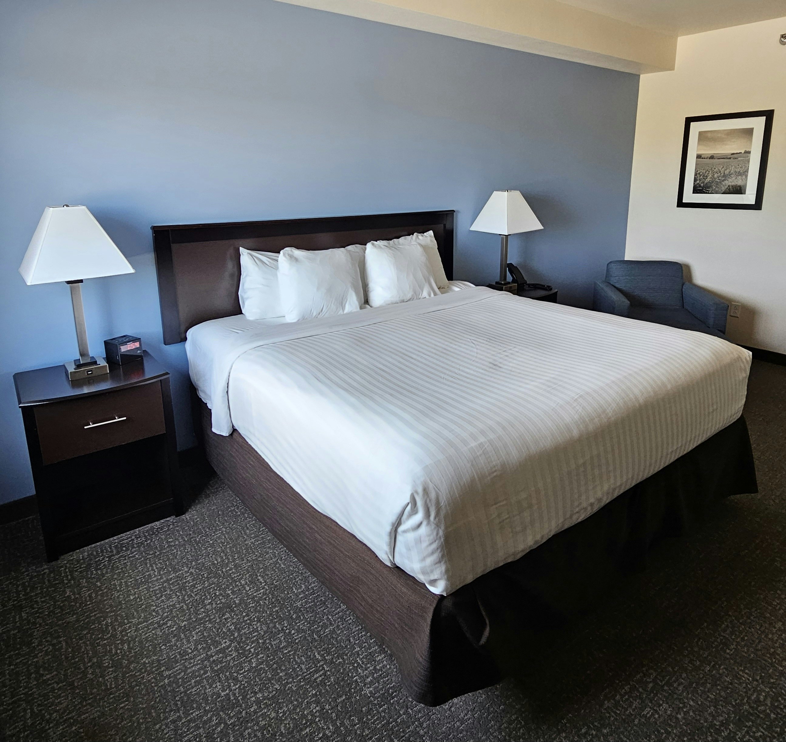 Cobblestone Inn Suites – Manchester
