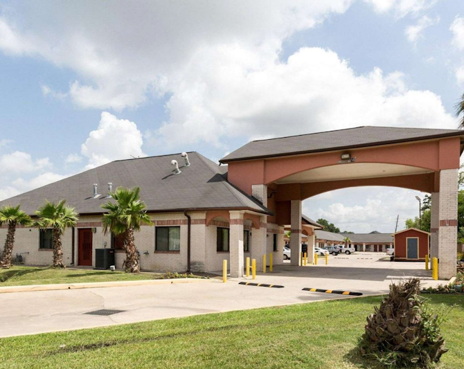 Scottish Inns and Suites- IAH Airport West