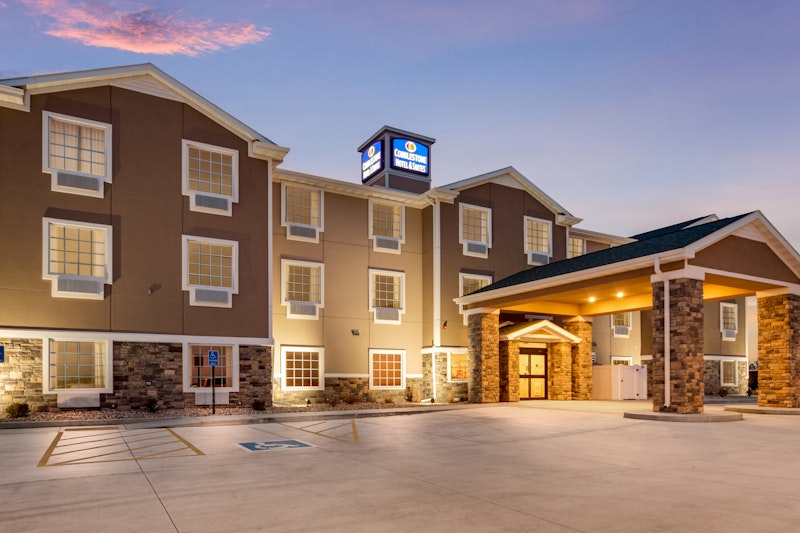 Cobblestone Hotel Suites – Cozad