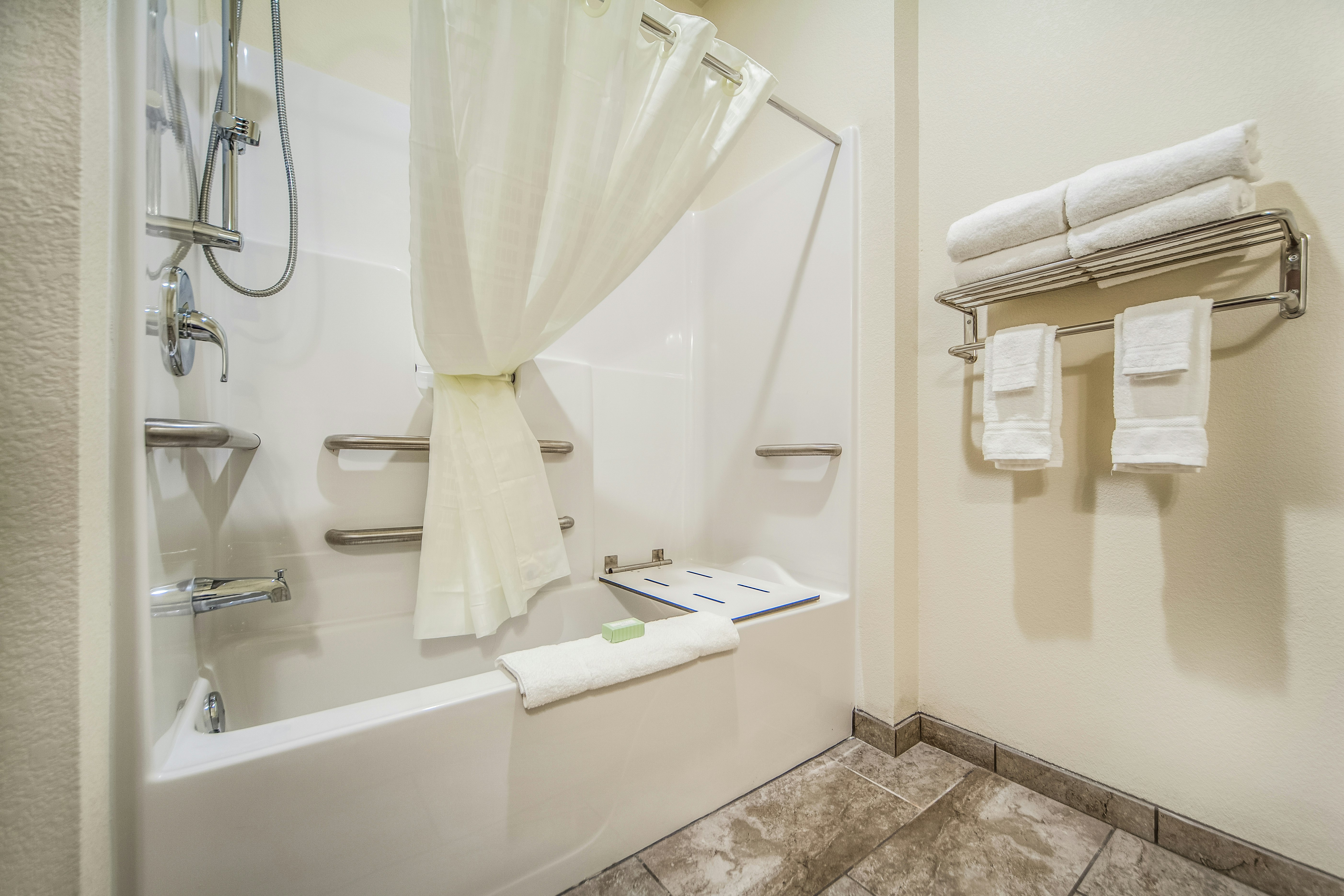 Cobblestone Hotel Suites – Cozad