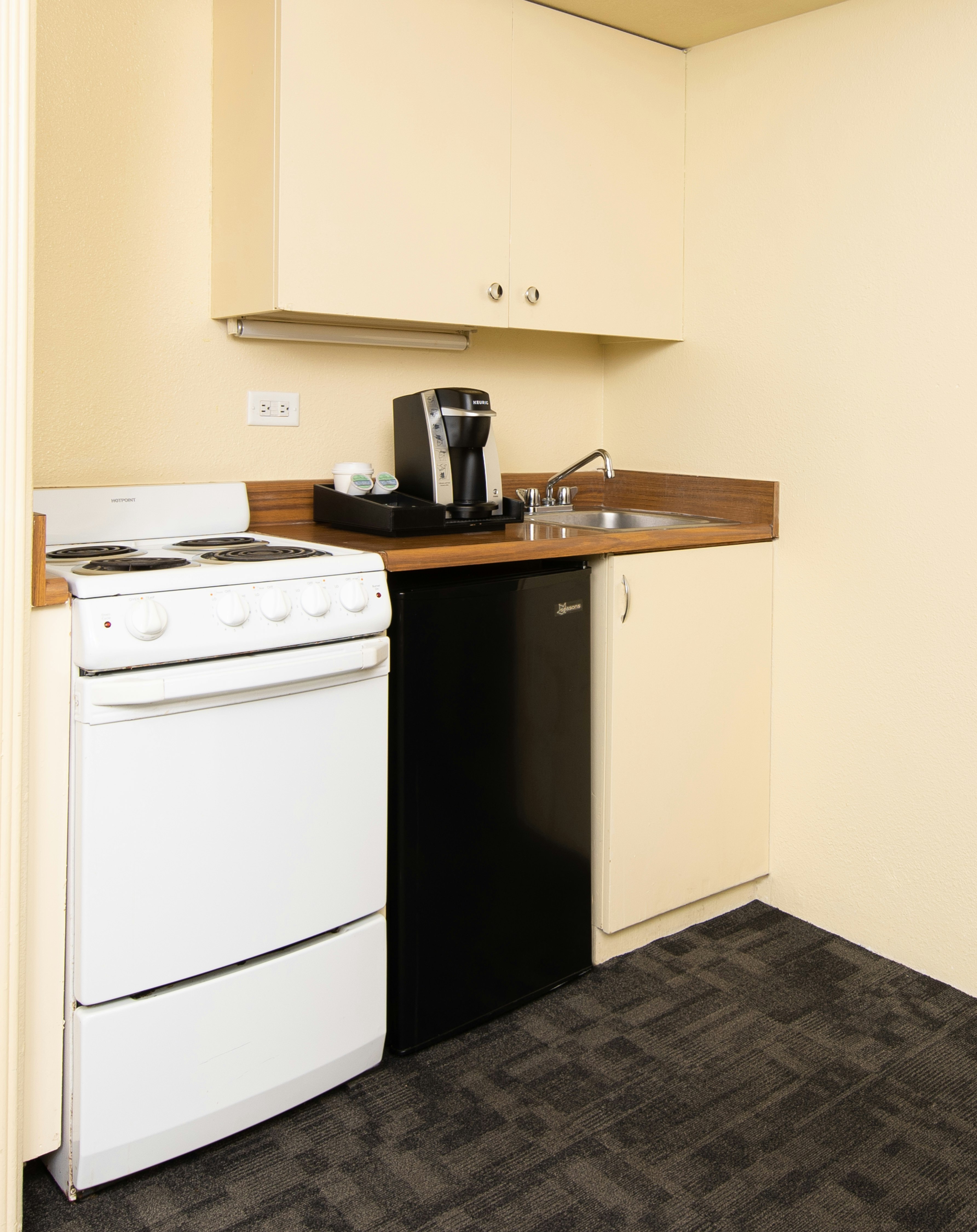 Ohia Waikiki Studio Suites