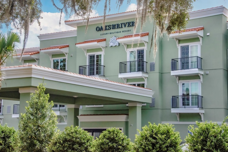 Oaks on the River Luxury Boutique Resort