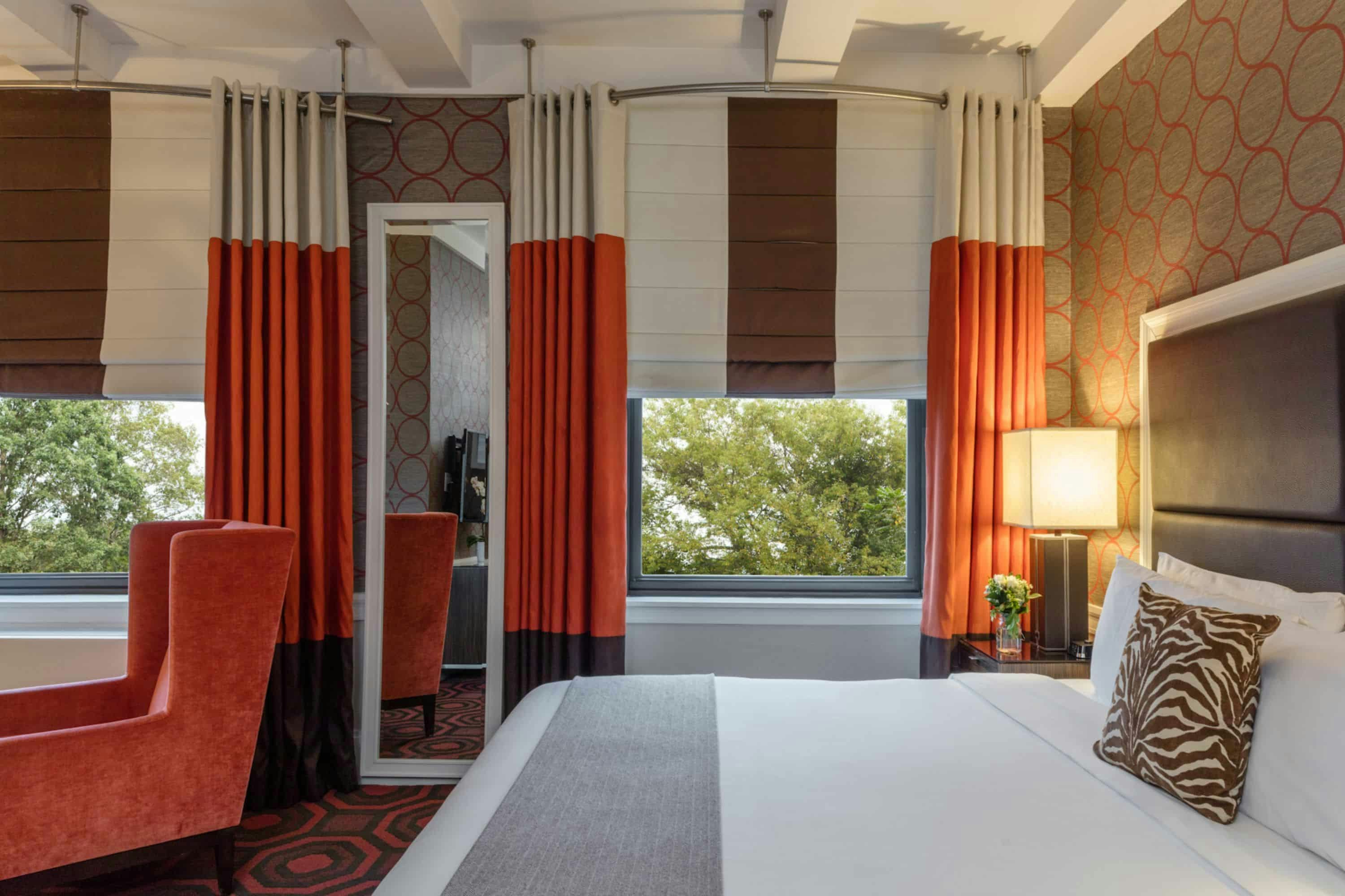 Deluxe Room 1 King Bed