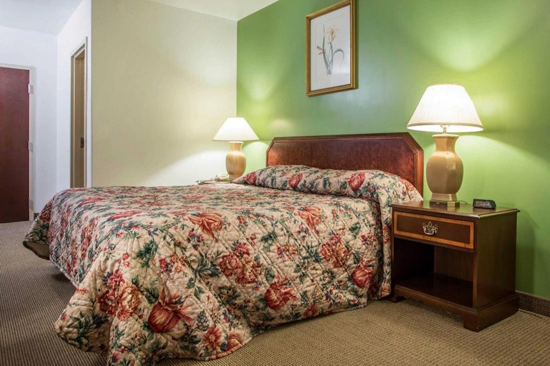 Passport Inn Paradise PA