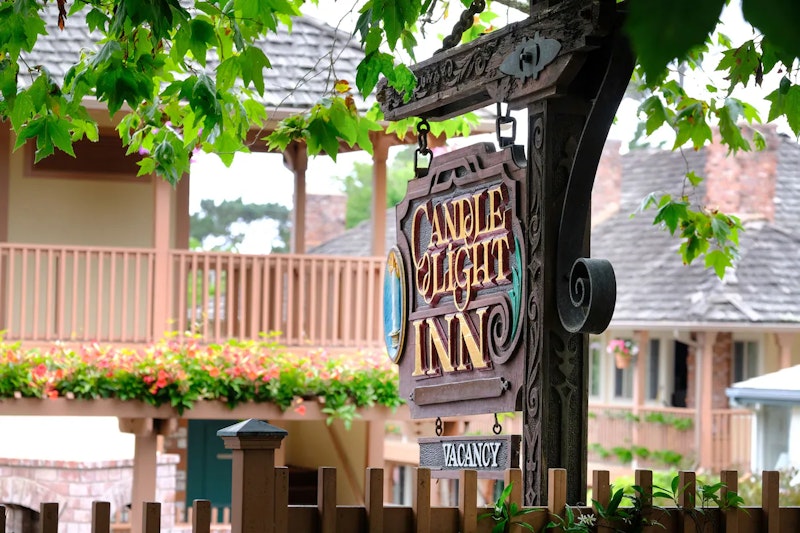Candle Light Inn