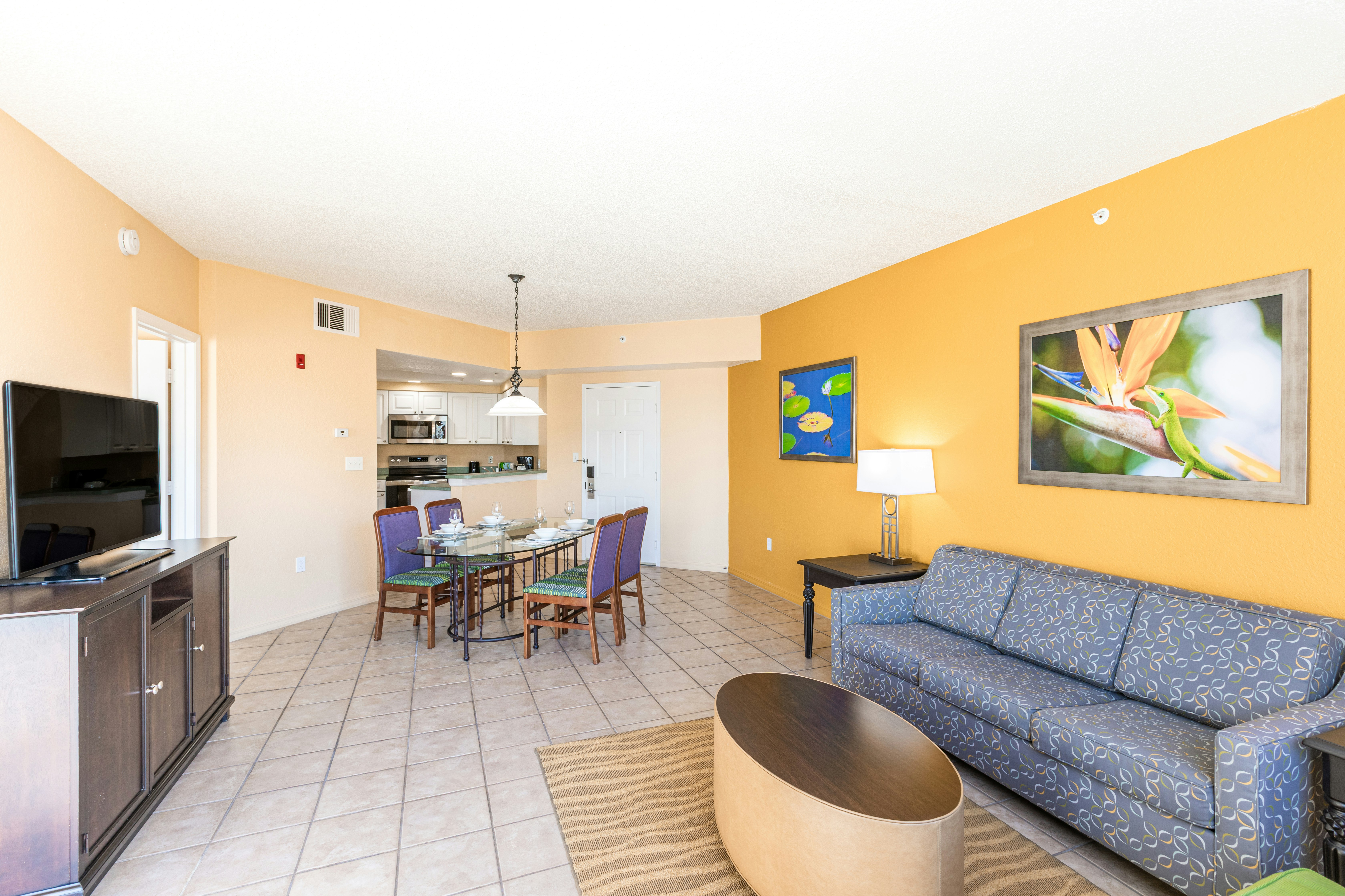 Deluxe King One Bedroom Suite, Kitchen