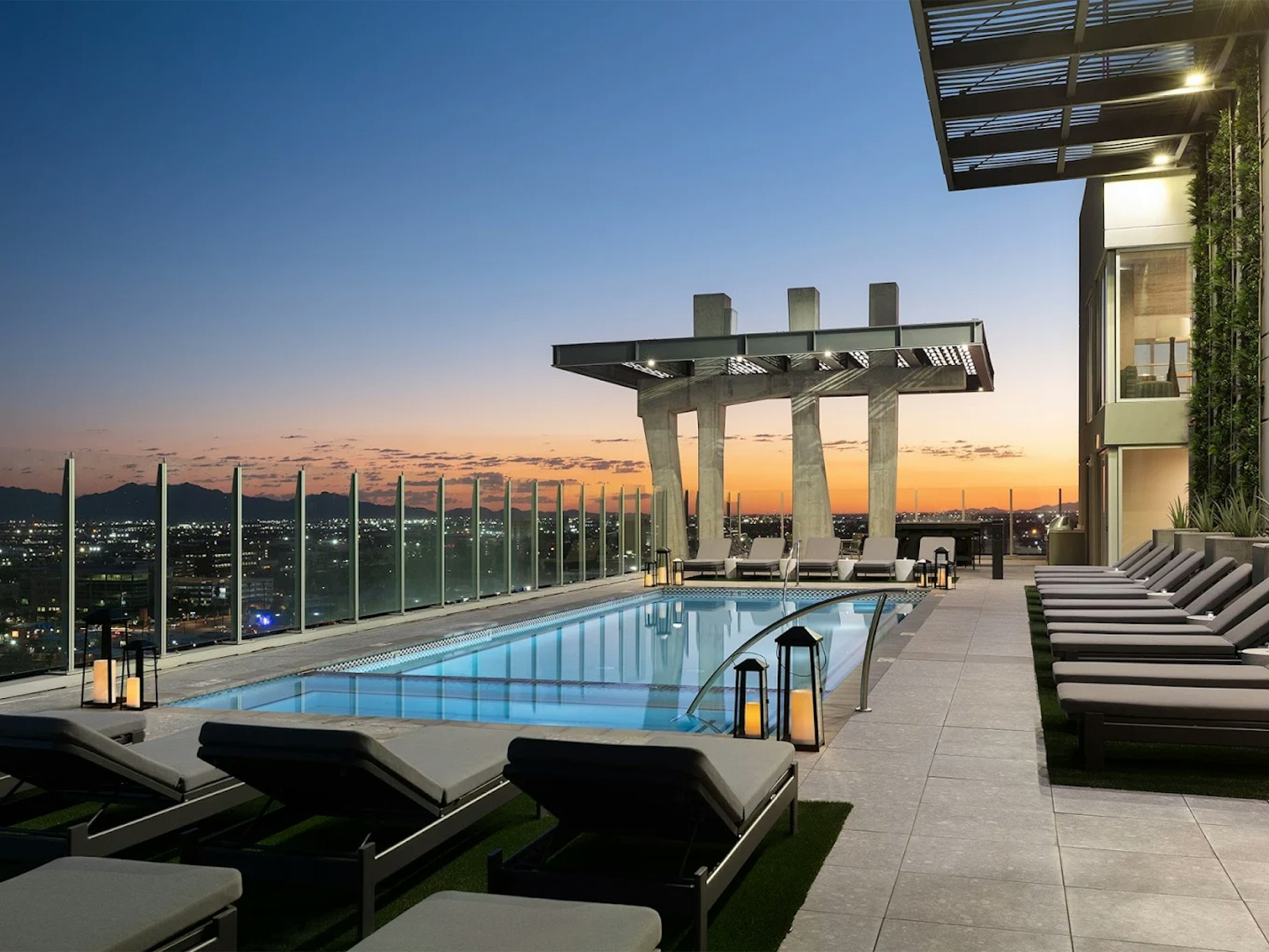 Ave Phoenix Sky – Phoenix, AZ
