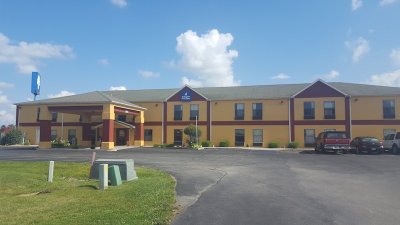 Arlington Inn Suites Warren