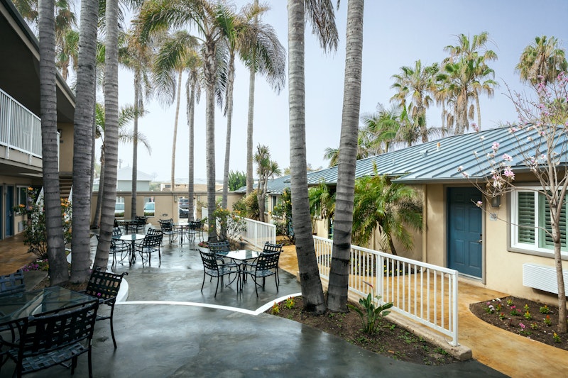 PB Surf Beachside Inn