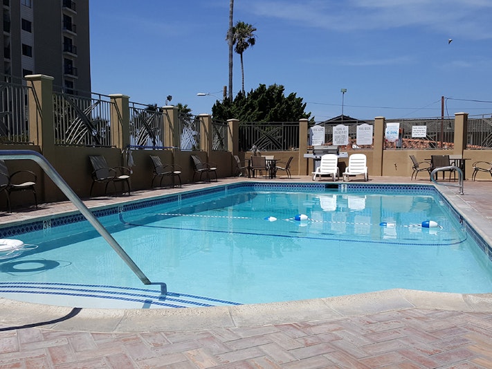 Pacific Shores Inn
