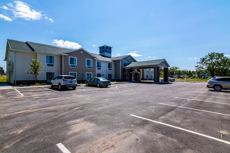 Cobblestone Inn Suites – Barron