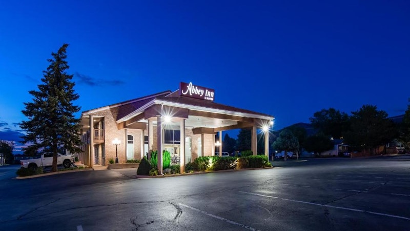 Abbey Inn and Suites