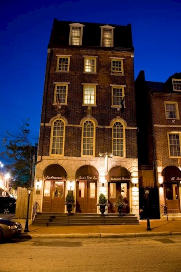 Penn’s View Hotel