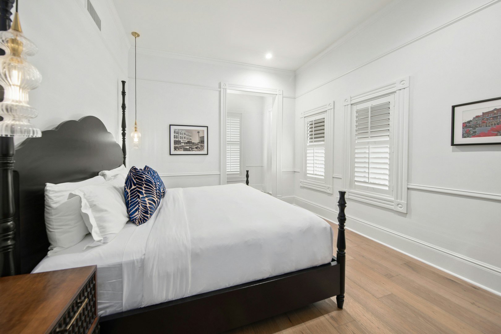1 King Deluxe with Balcony