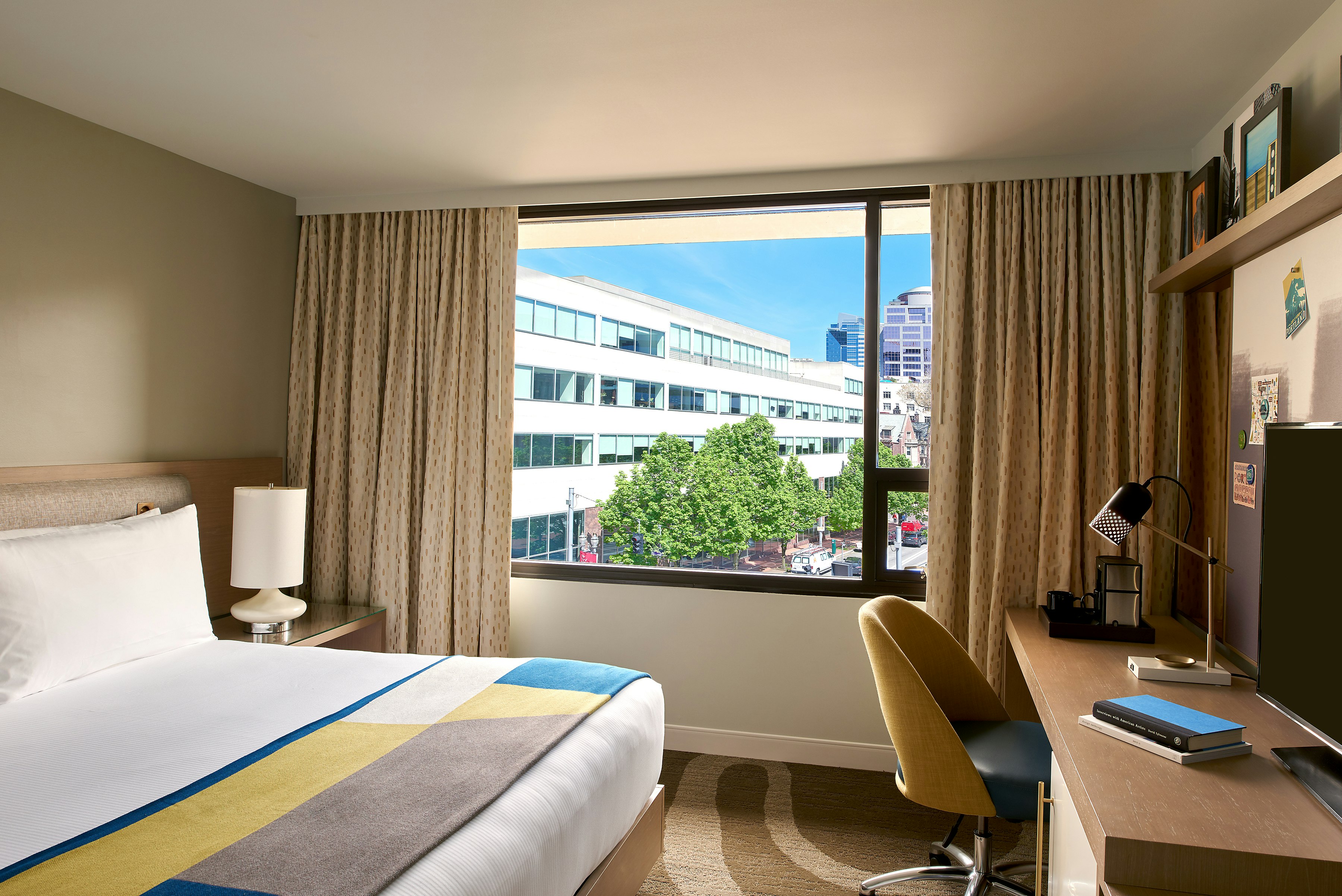 Accessible King Suite w/ Roll-in Shower