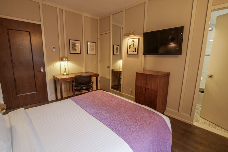 Evelyn Hotel