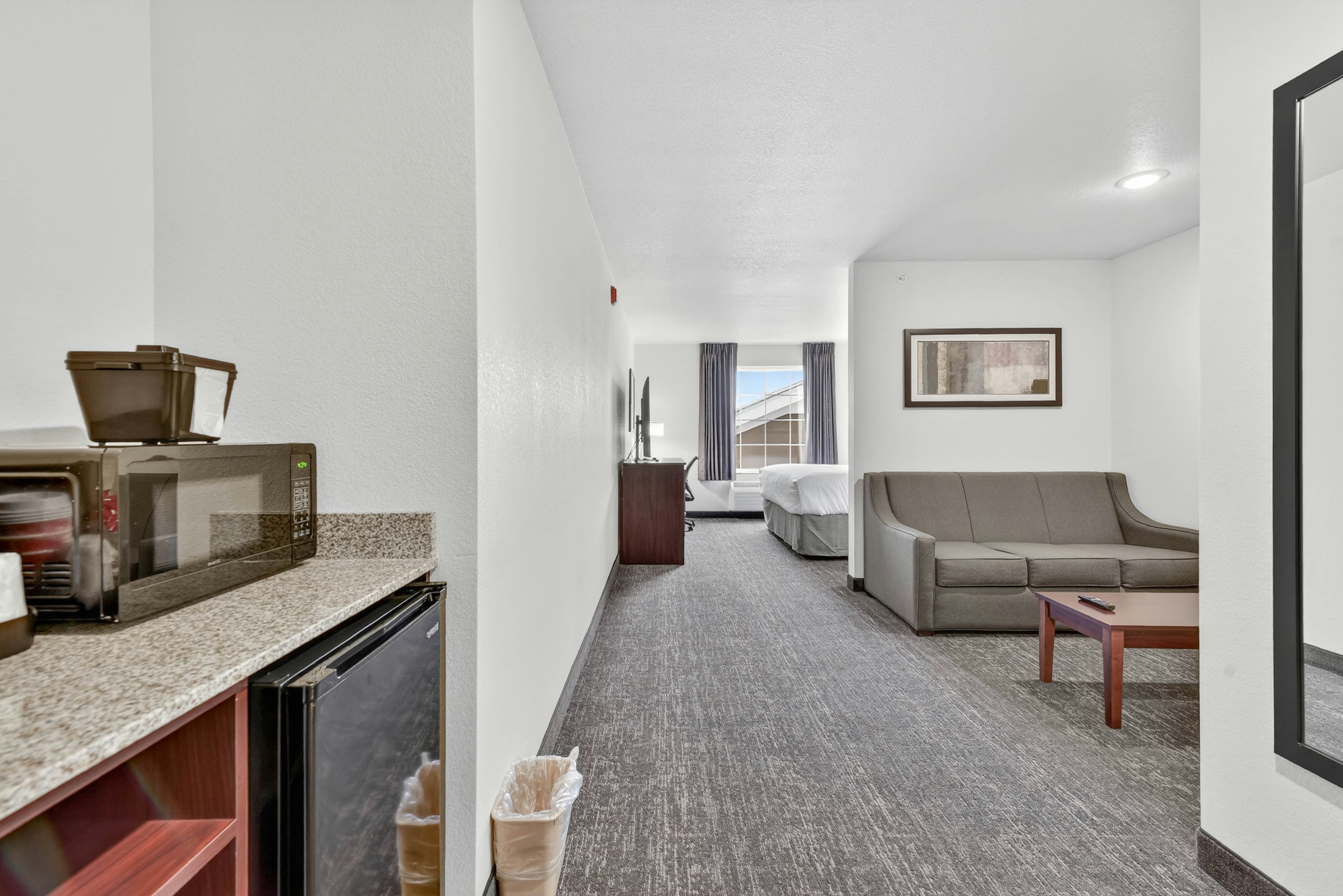 Cobblestone Hotel Suites – Eaton
