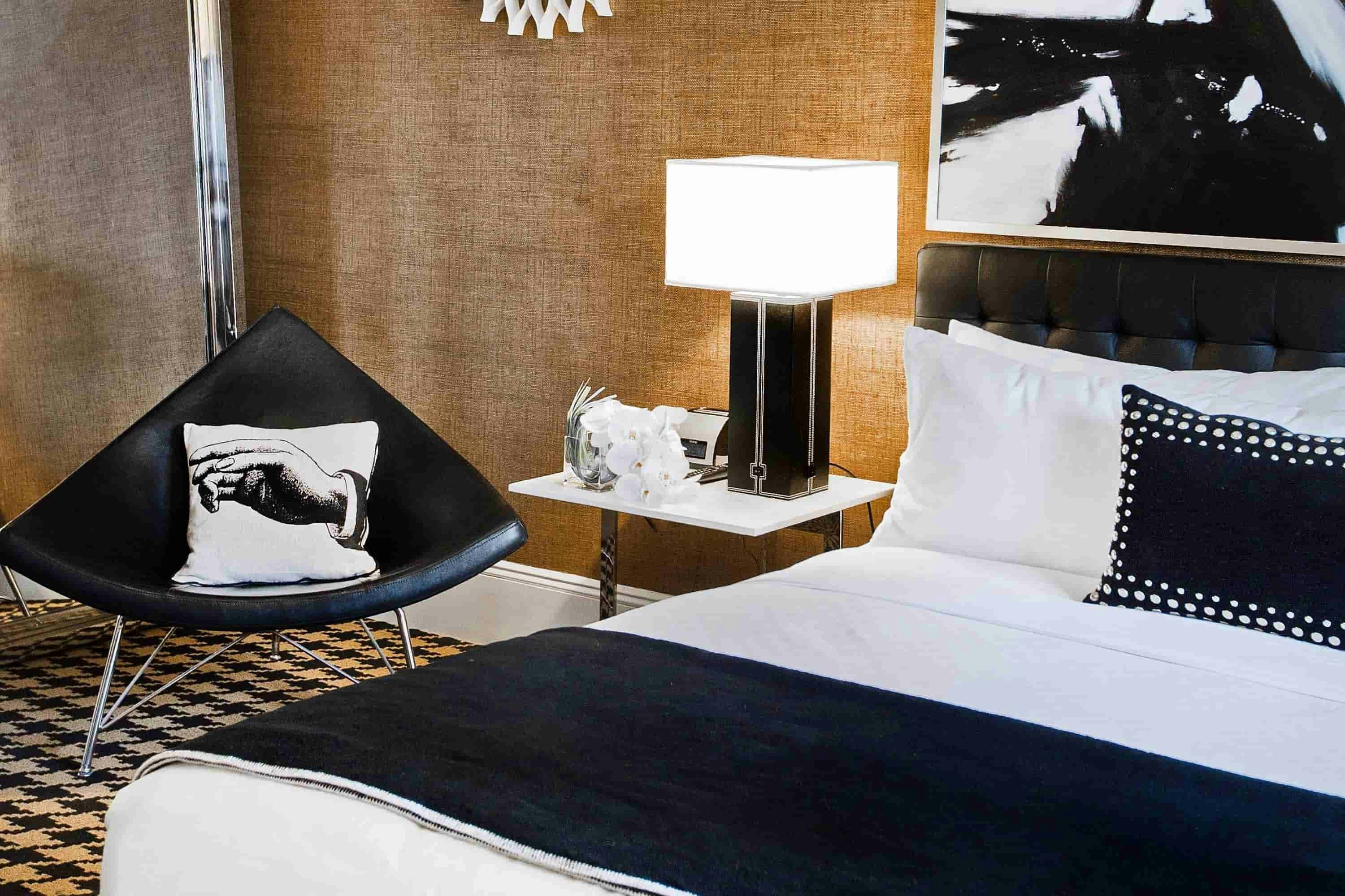 Accessible Superior Room 1 Queen Bed