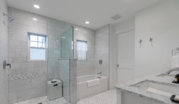 Waterfront Residences at Canoe Place Inn