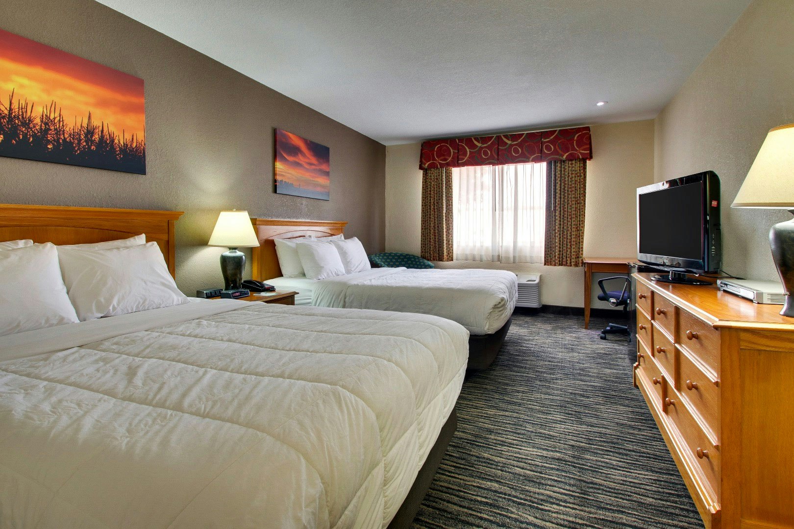 EverSpring Inn Suites – Oskaloosa