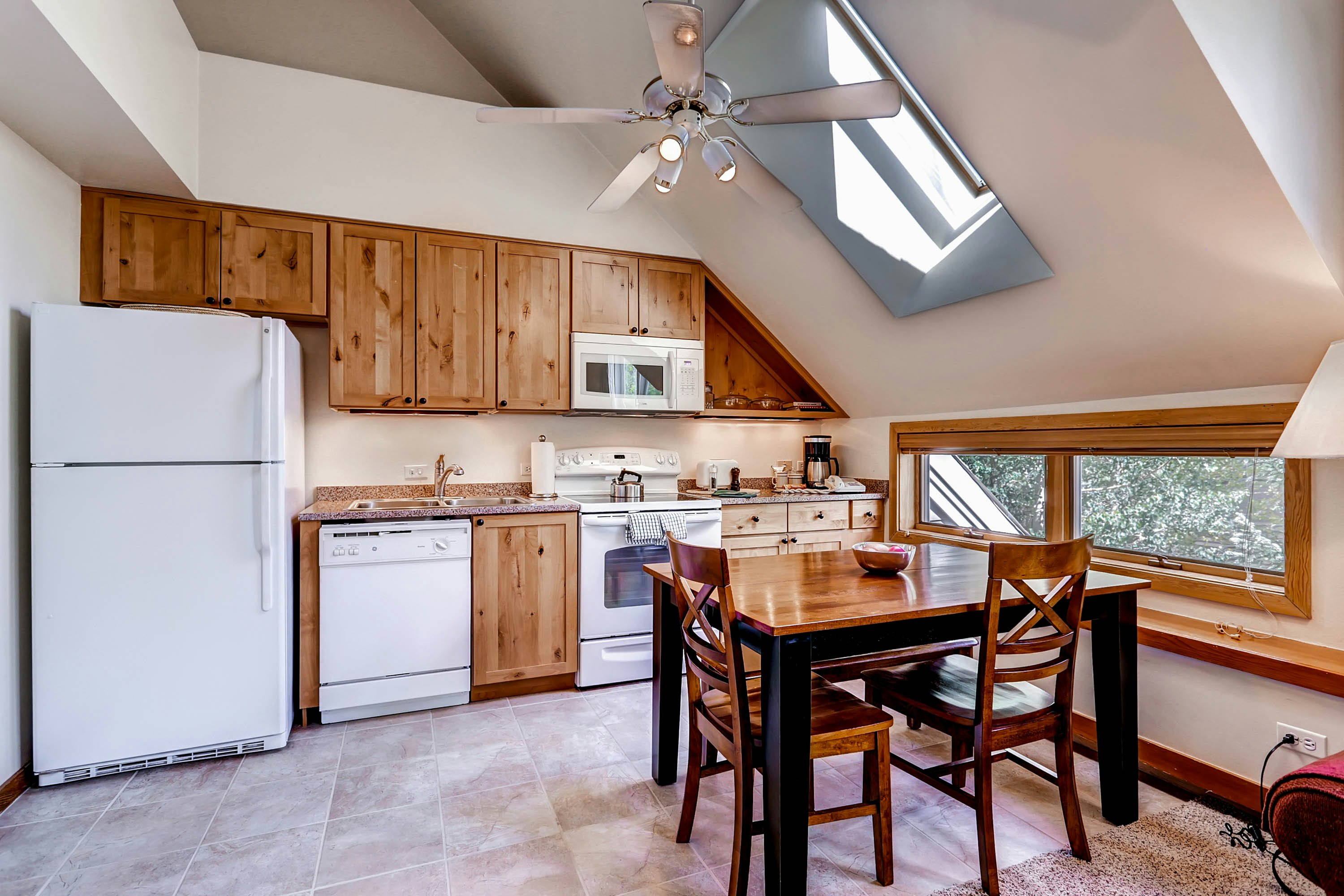 Evergreen - 2 Bedroom 2 Bath w/Loft