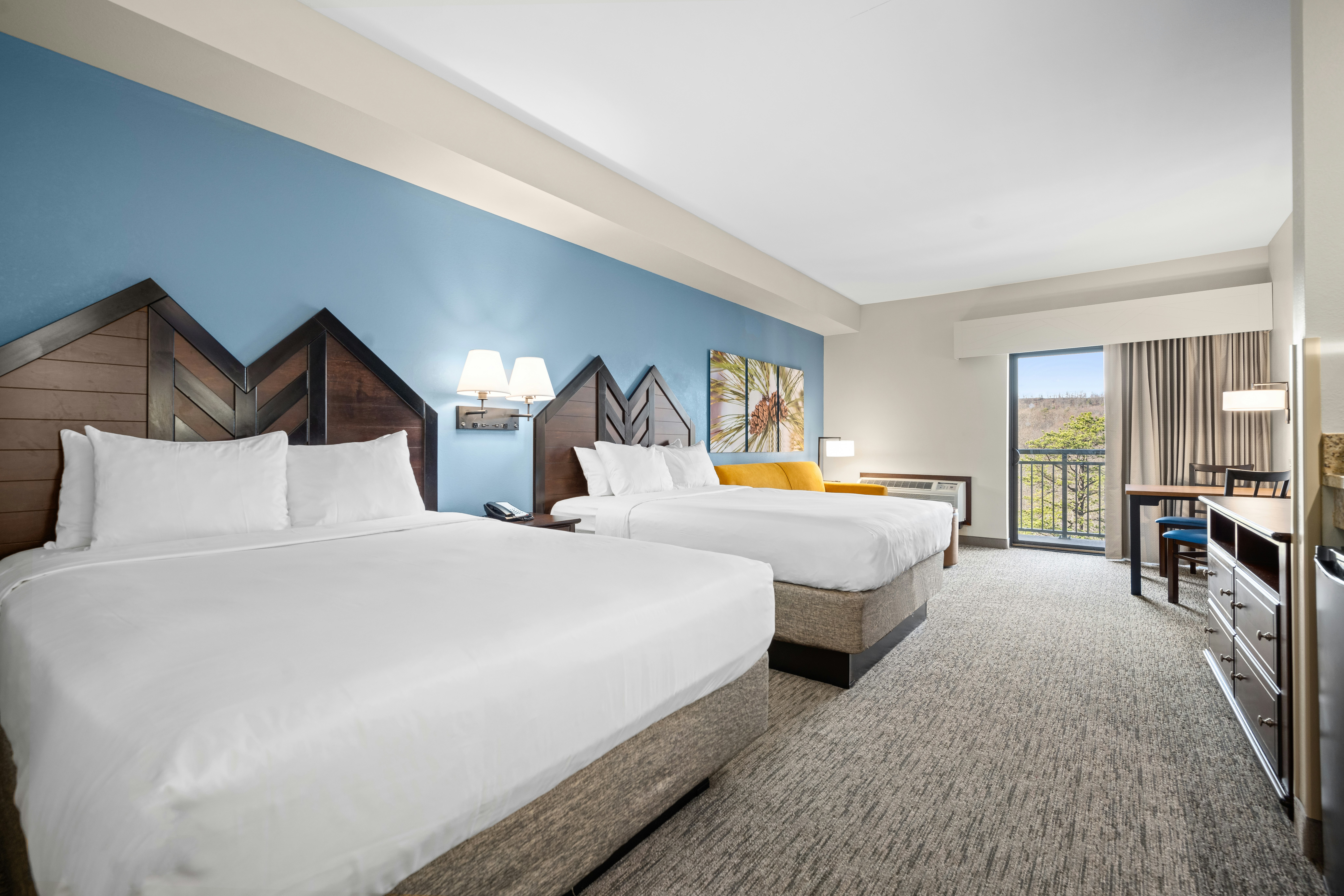 Double Queen Suite Balcony