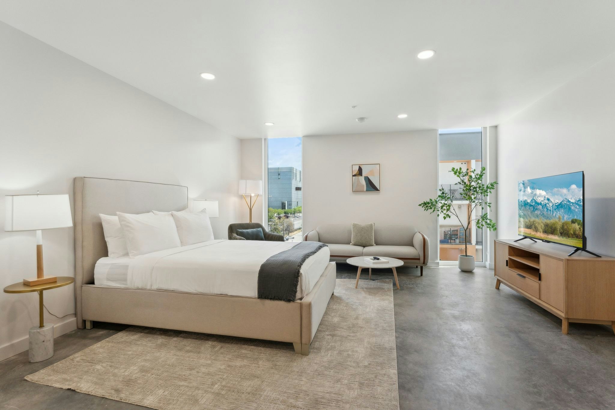 Studio Apartment