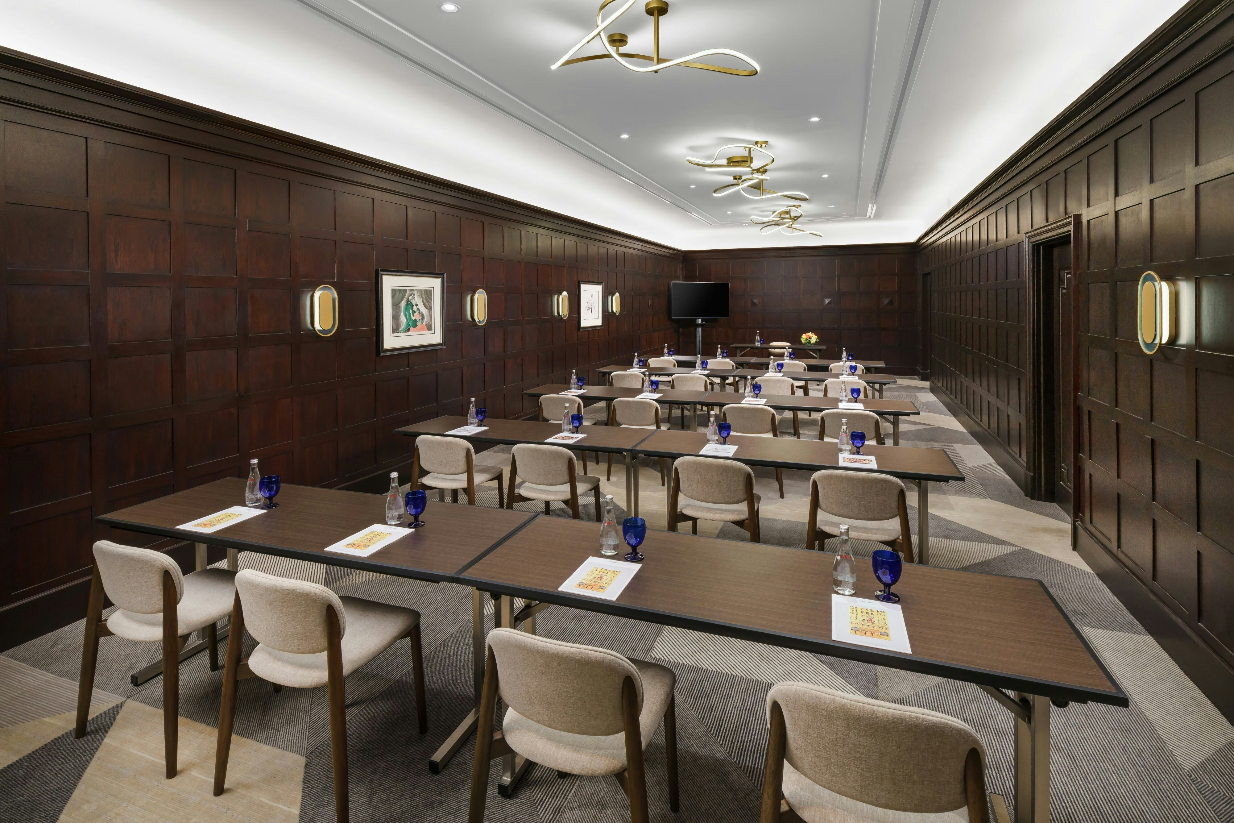 The Algonquin Hotel Times Square, Autograph Collection