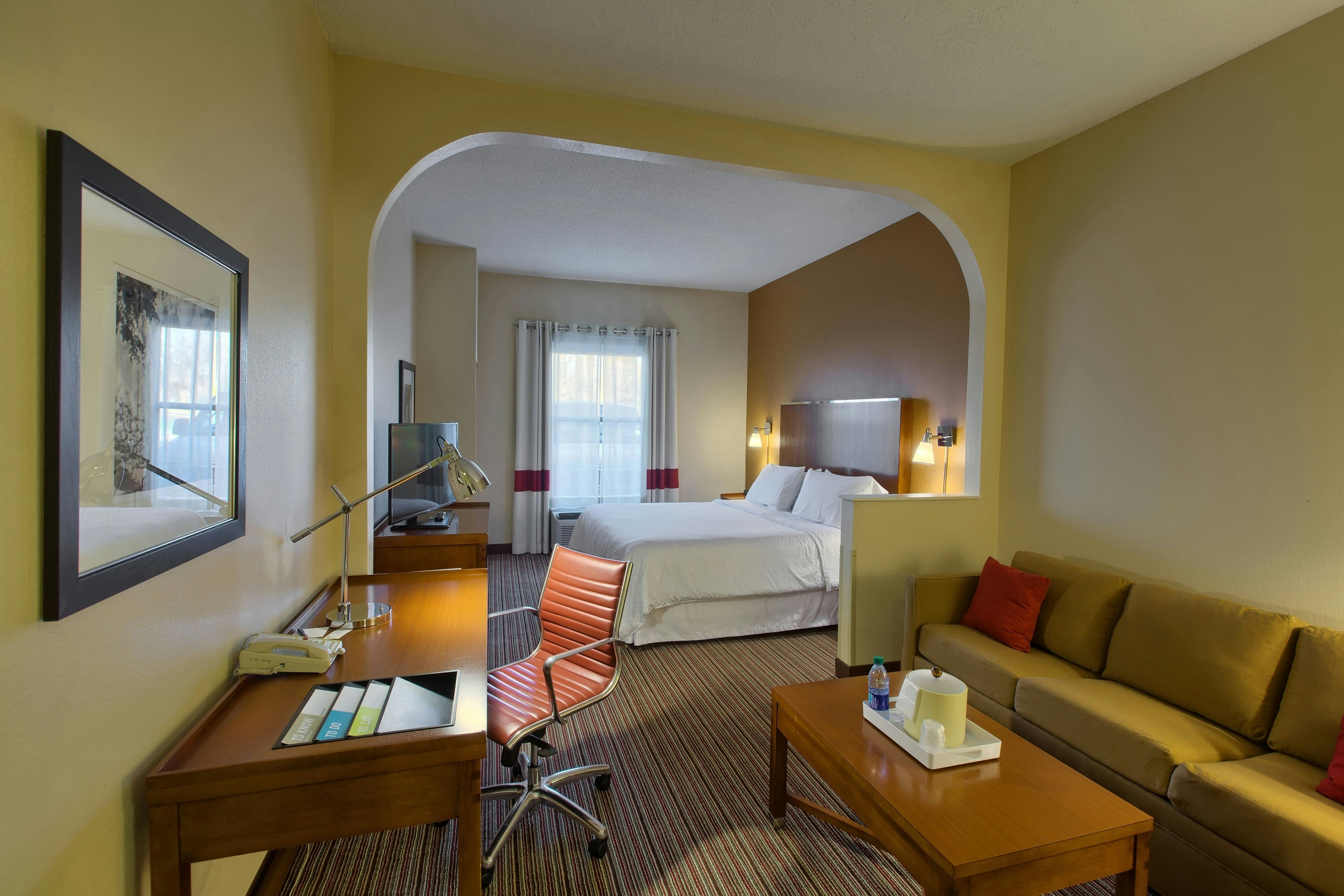 Four Points by Sheraton Charlotte – Pineville