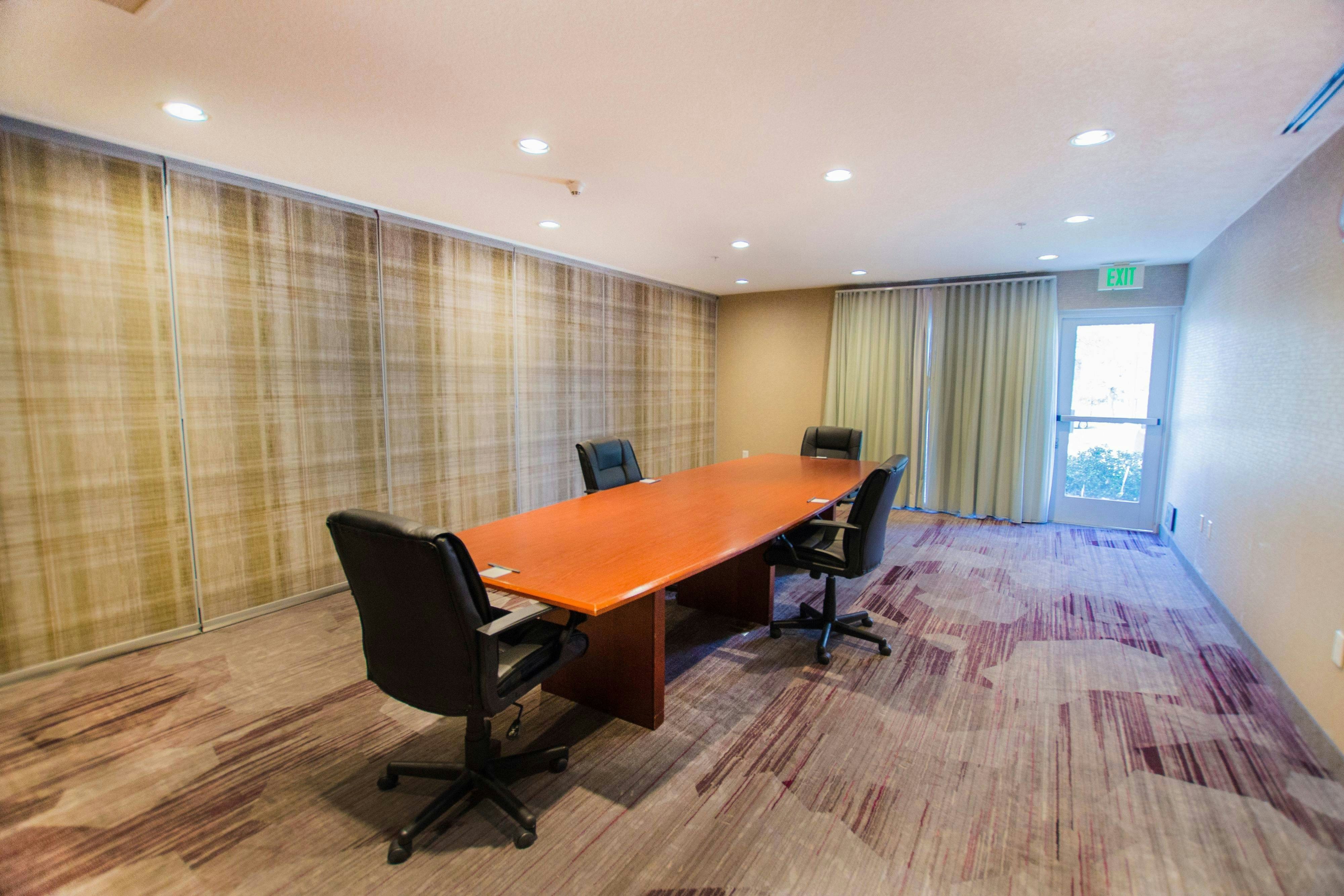Courtyard by Marriott Ventura Simi Valley