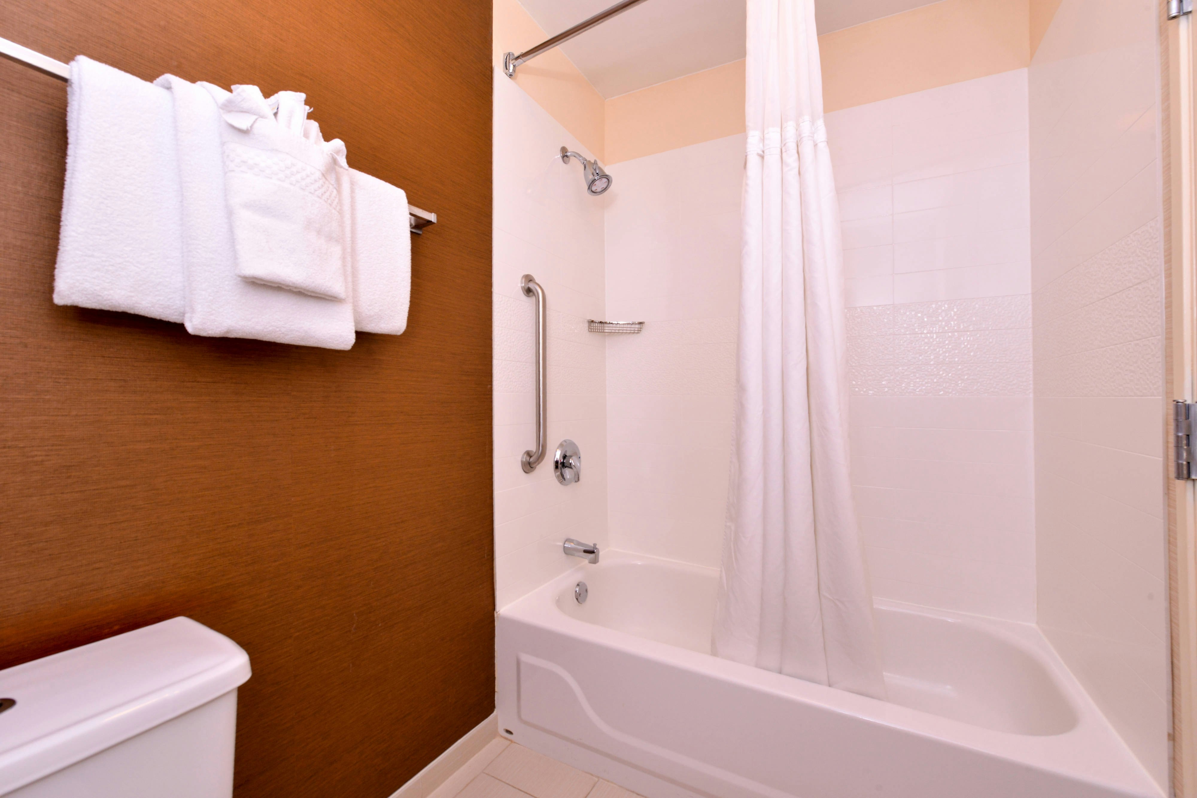 Fairfield by Marriott Inn & Suites Louisville North
