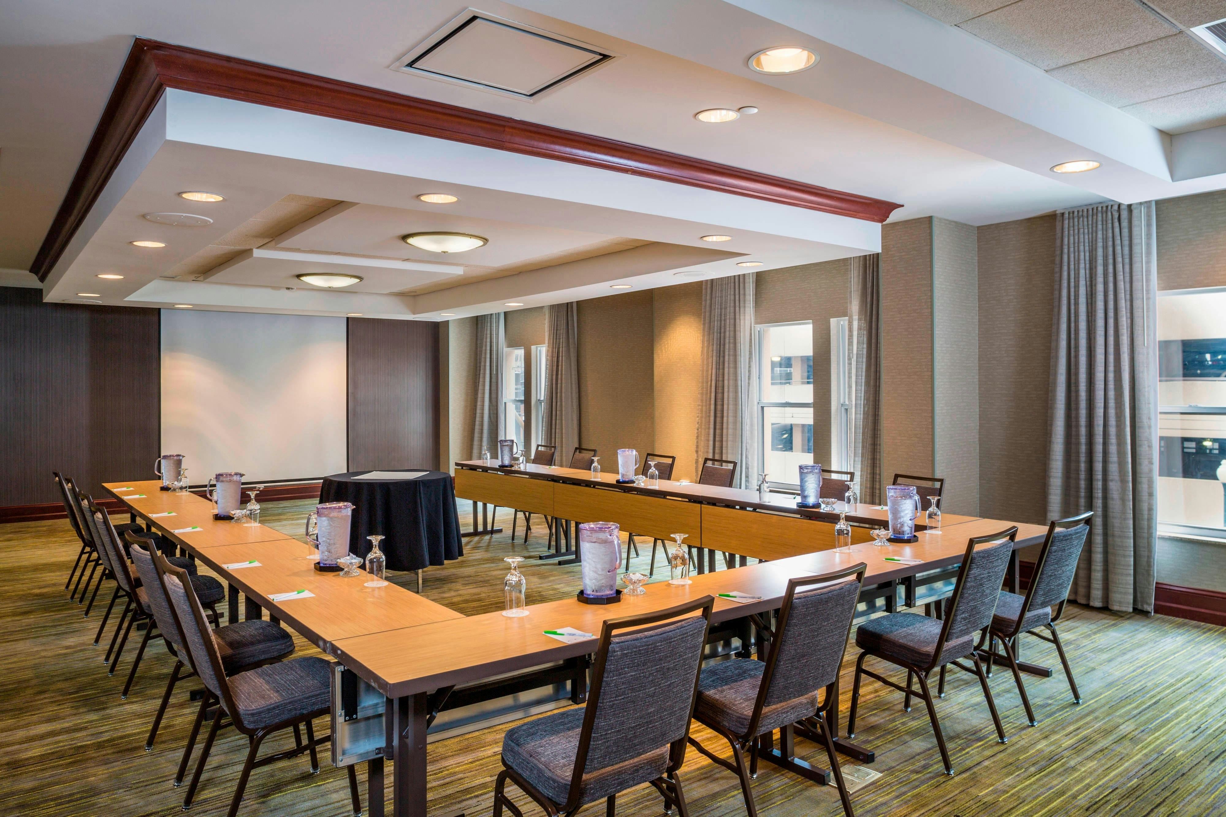 Courtyard by Marriott Norfolk Downtown