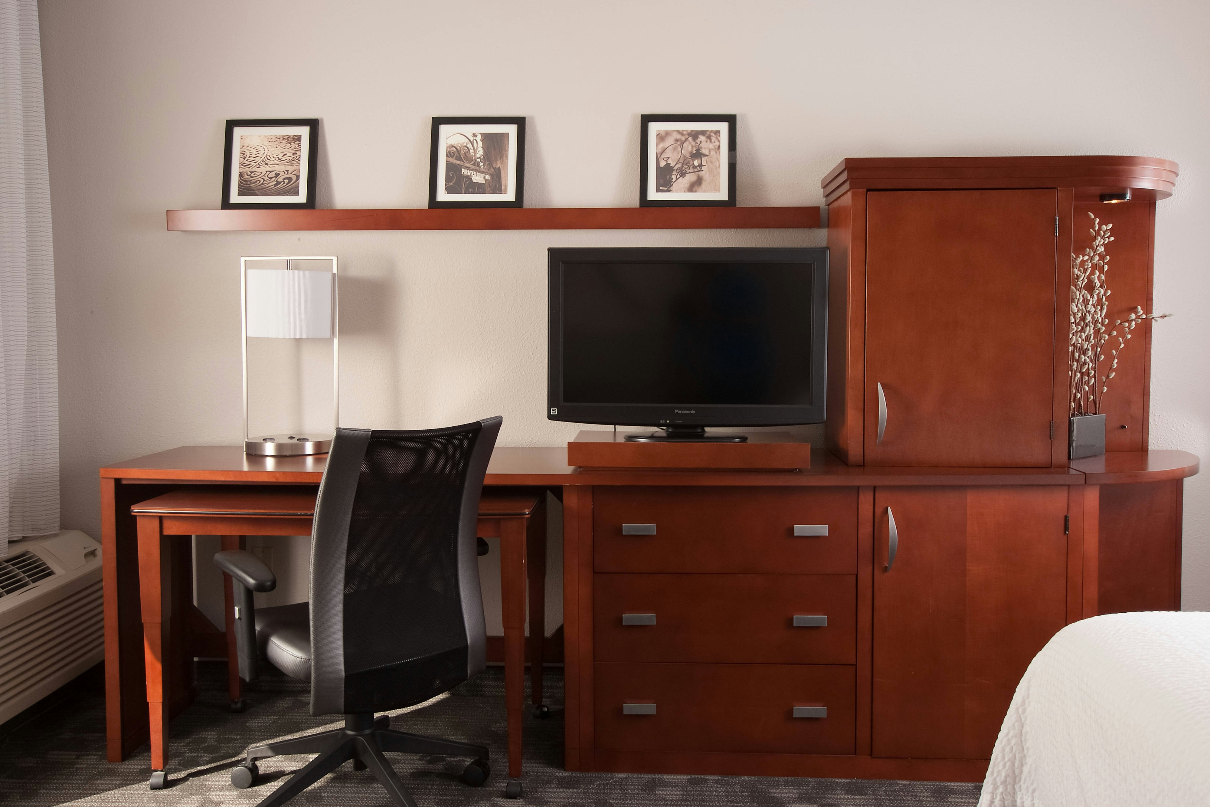 Courtyard by Marriott Charleston Waterfront