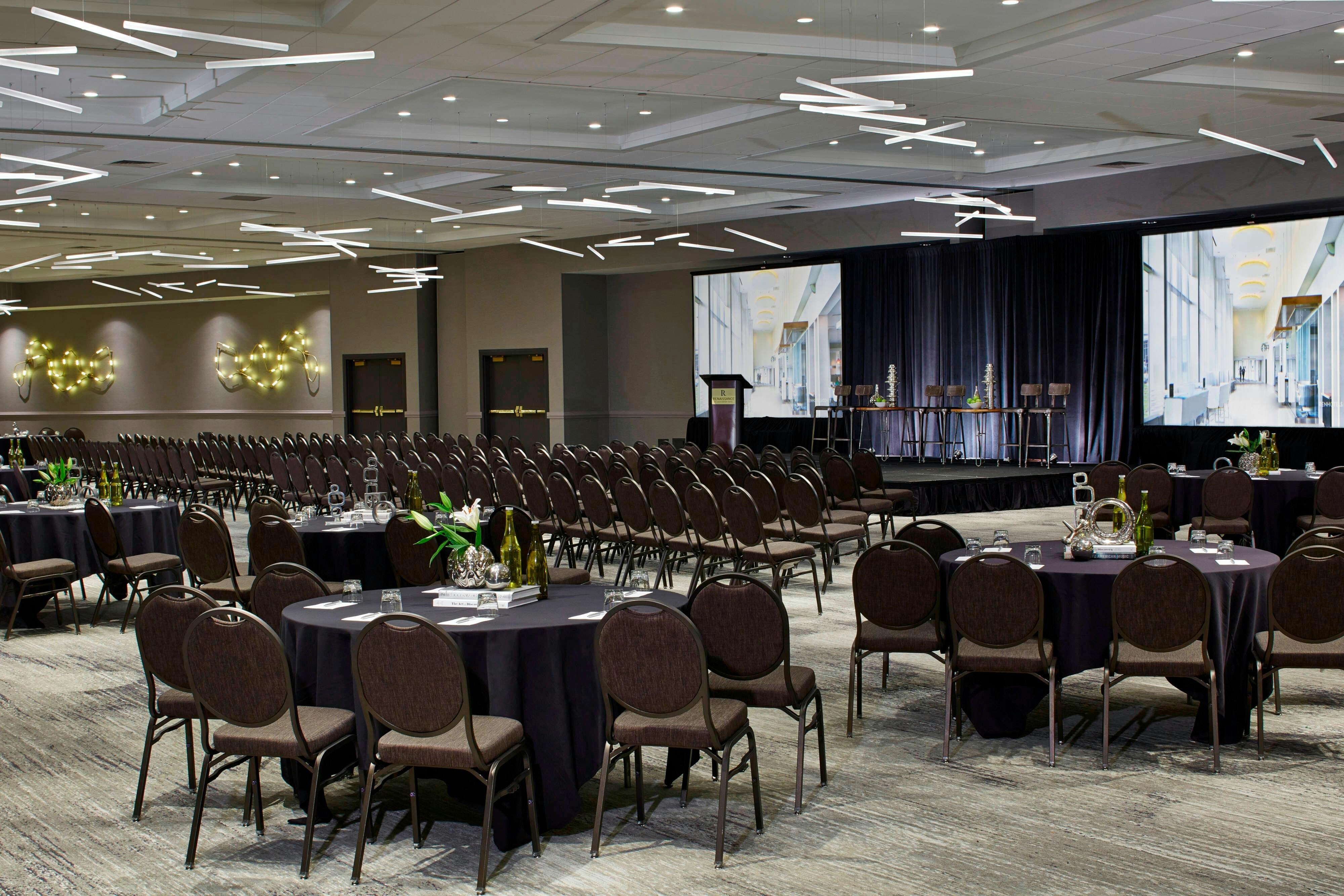 Renaissance St. Louis Airport Hotel
