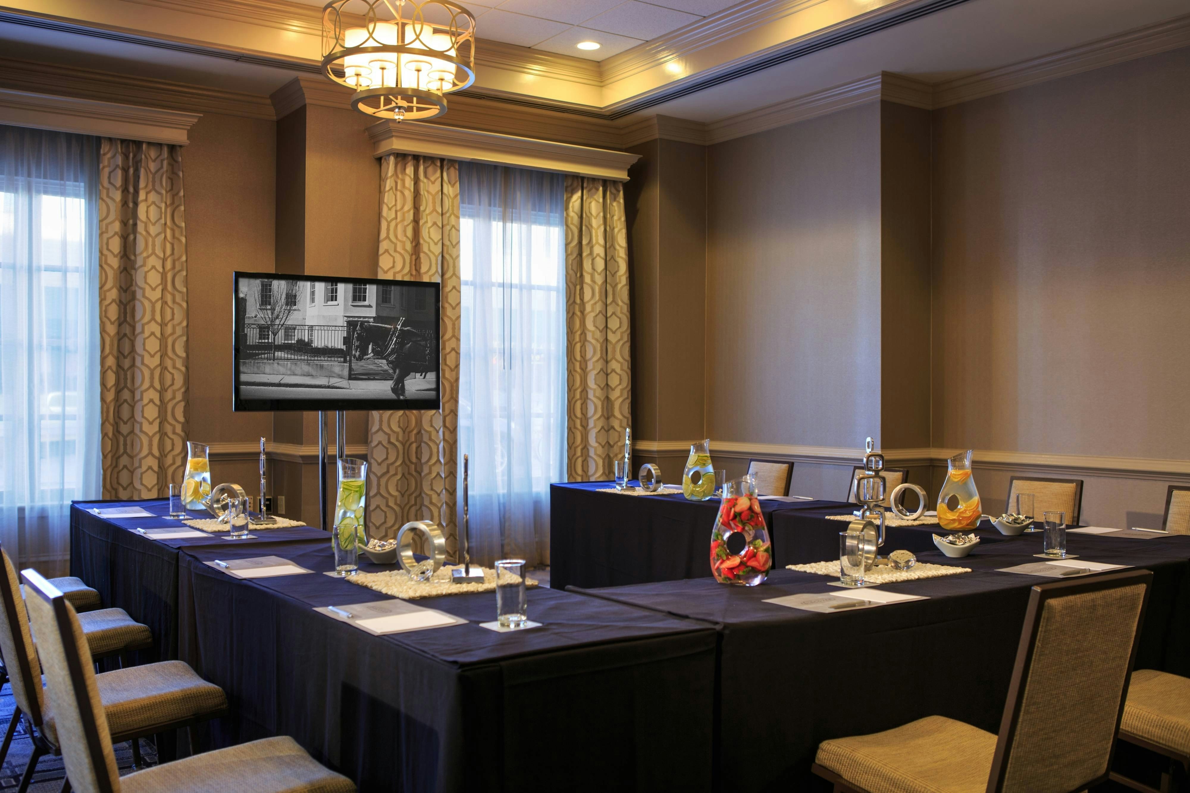 The Lindy Renaissance Charleston Hotel
