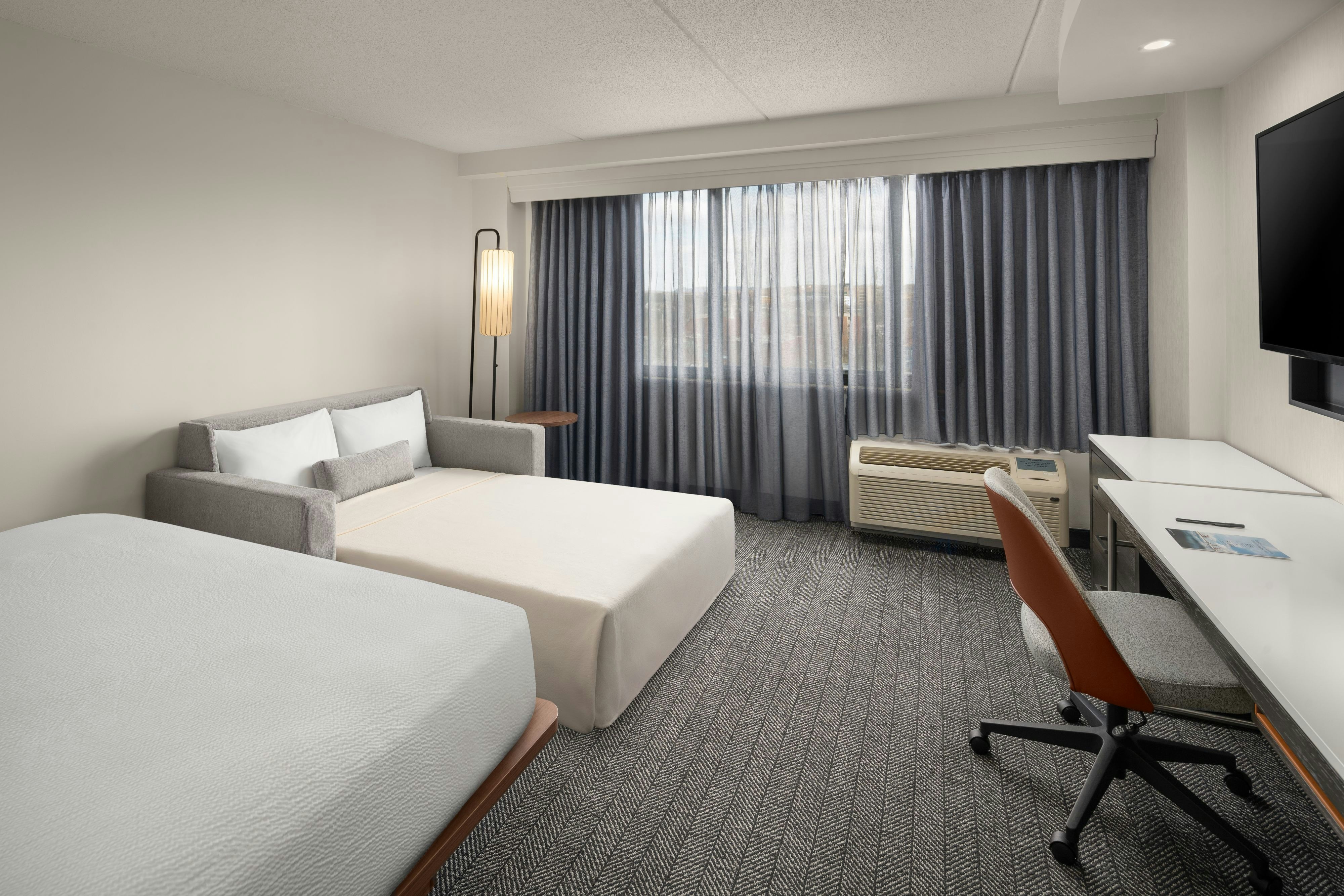 Courtyard by Marriott New Haven at Yale