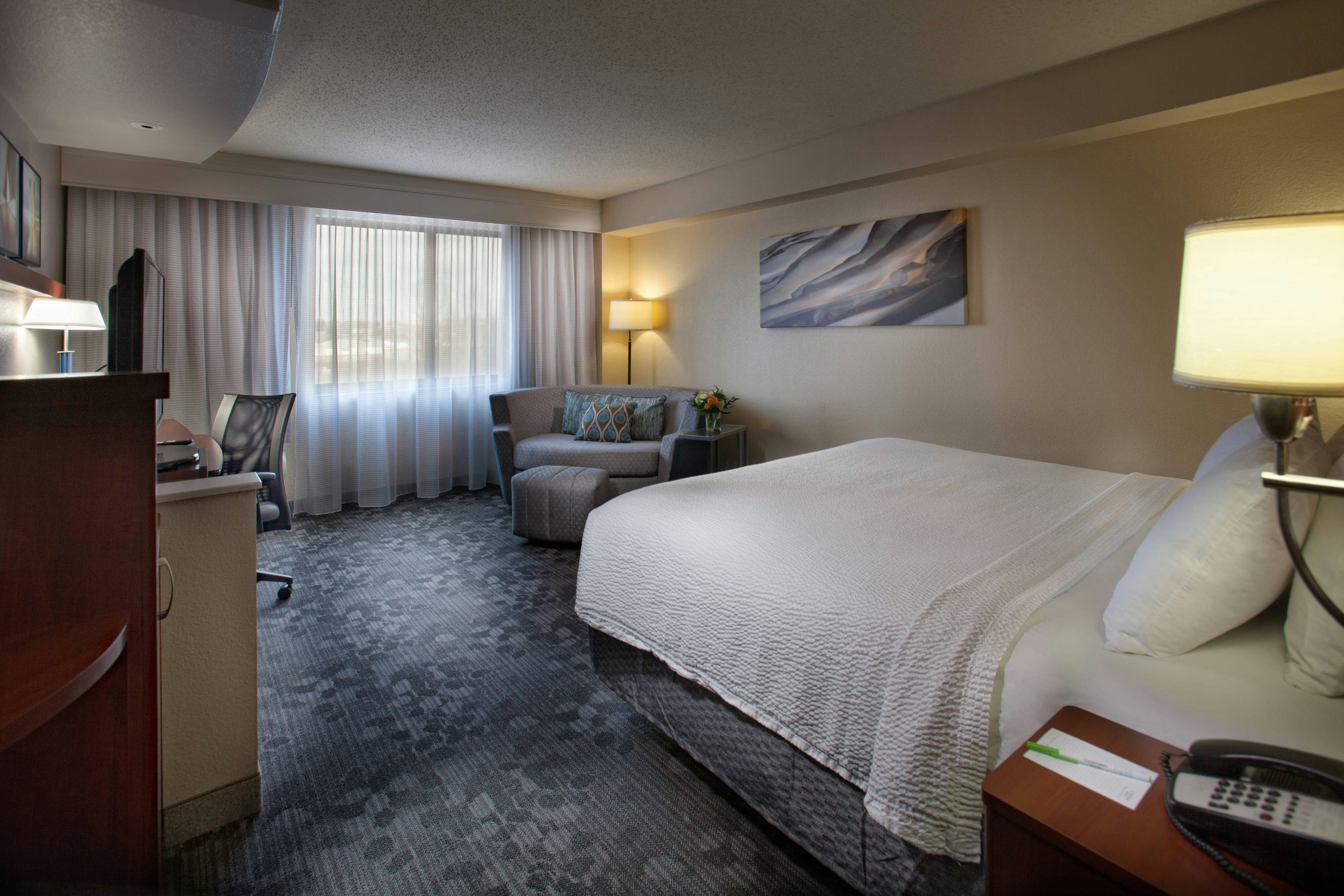 Courtyard by Marriott Fayetteville