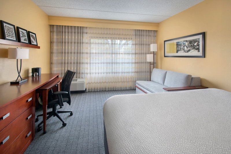Courtyard by Marriott Mt. Laurel Cherry Hill