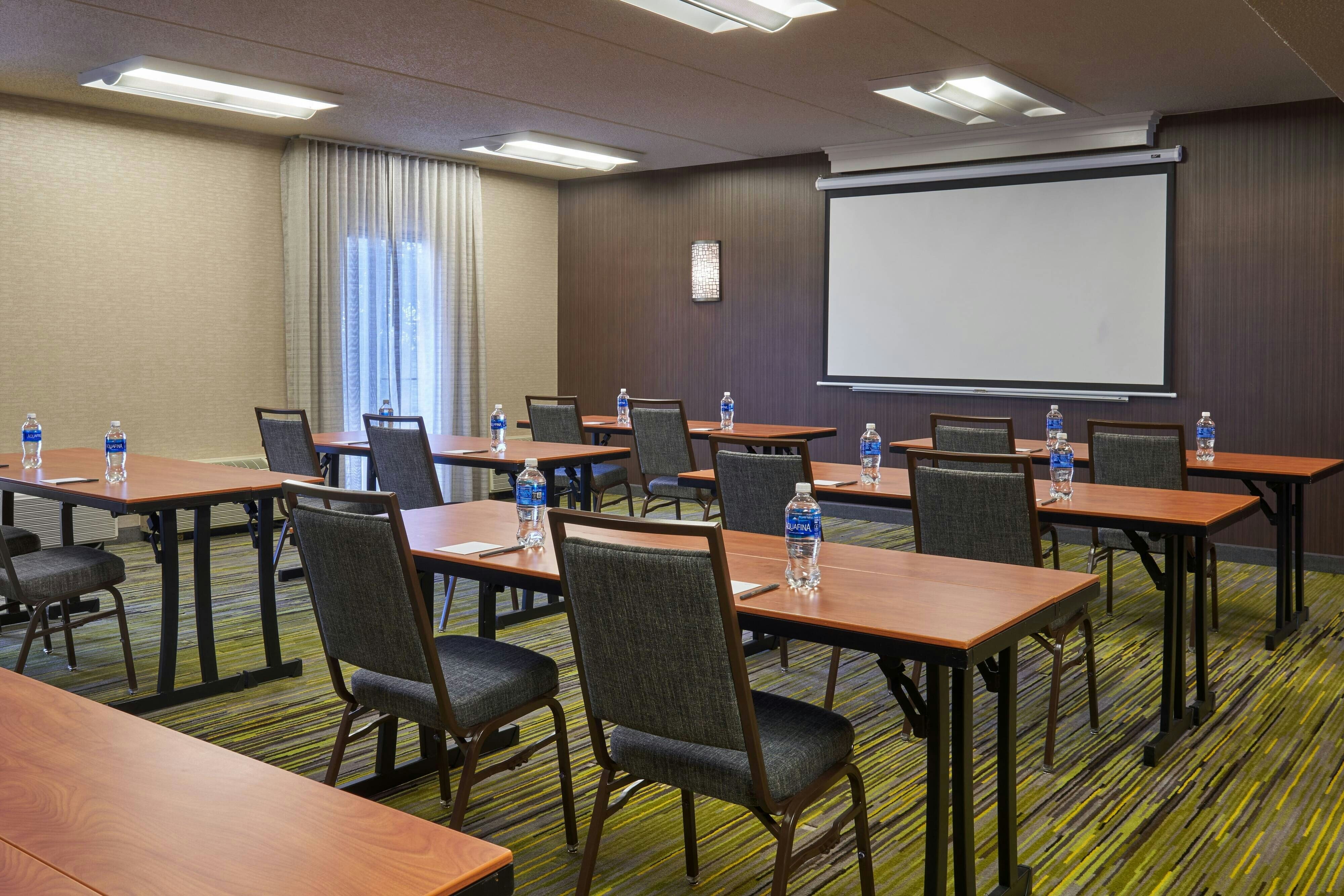 Courtyard by Marriott Chicago Wood Dale/Itasca