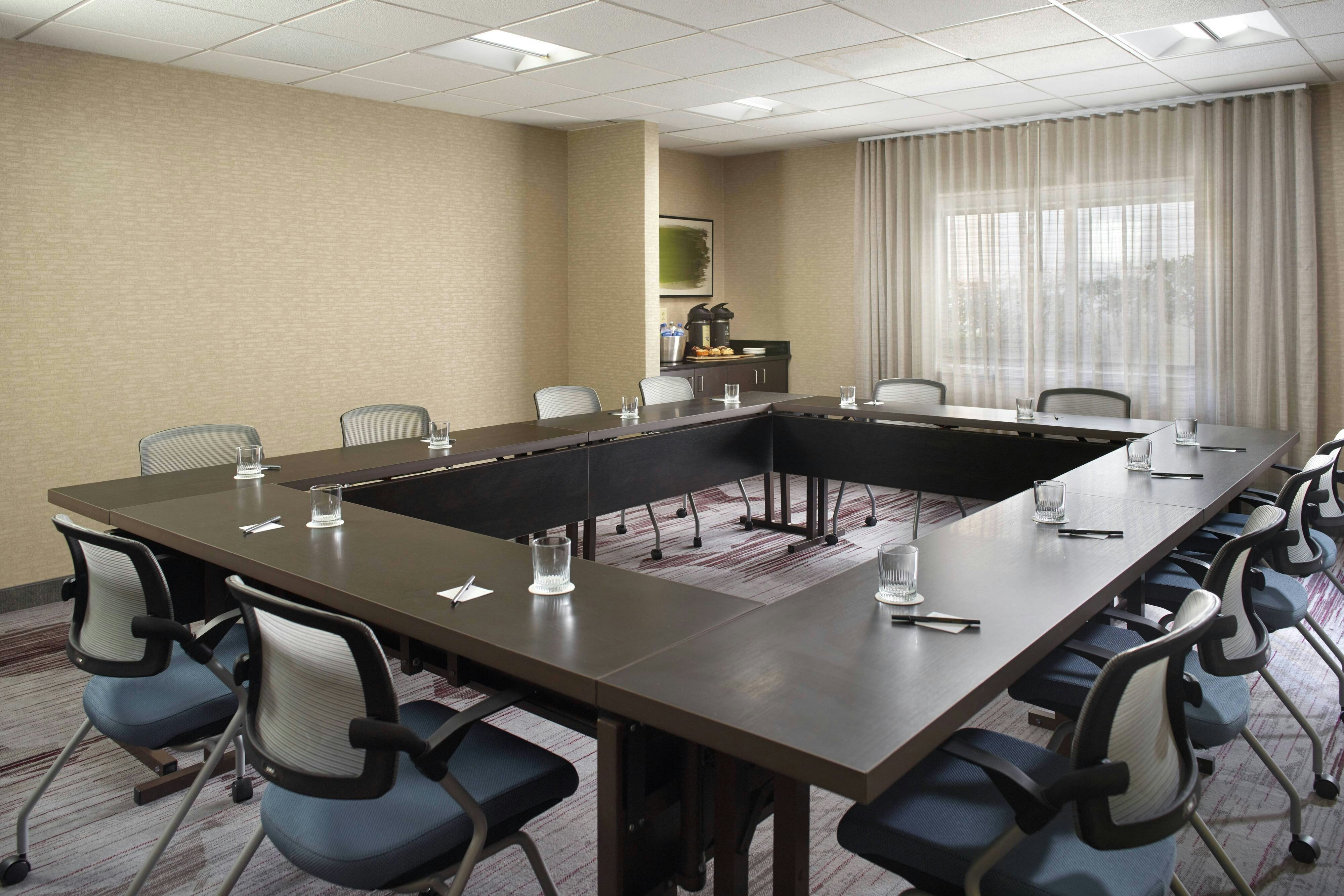 Courtyard by Marriott Charlotte Arrowood