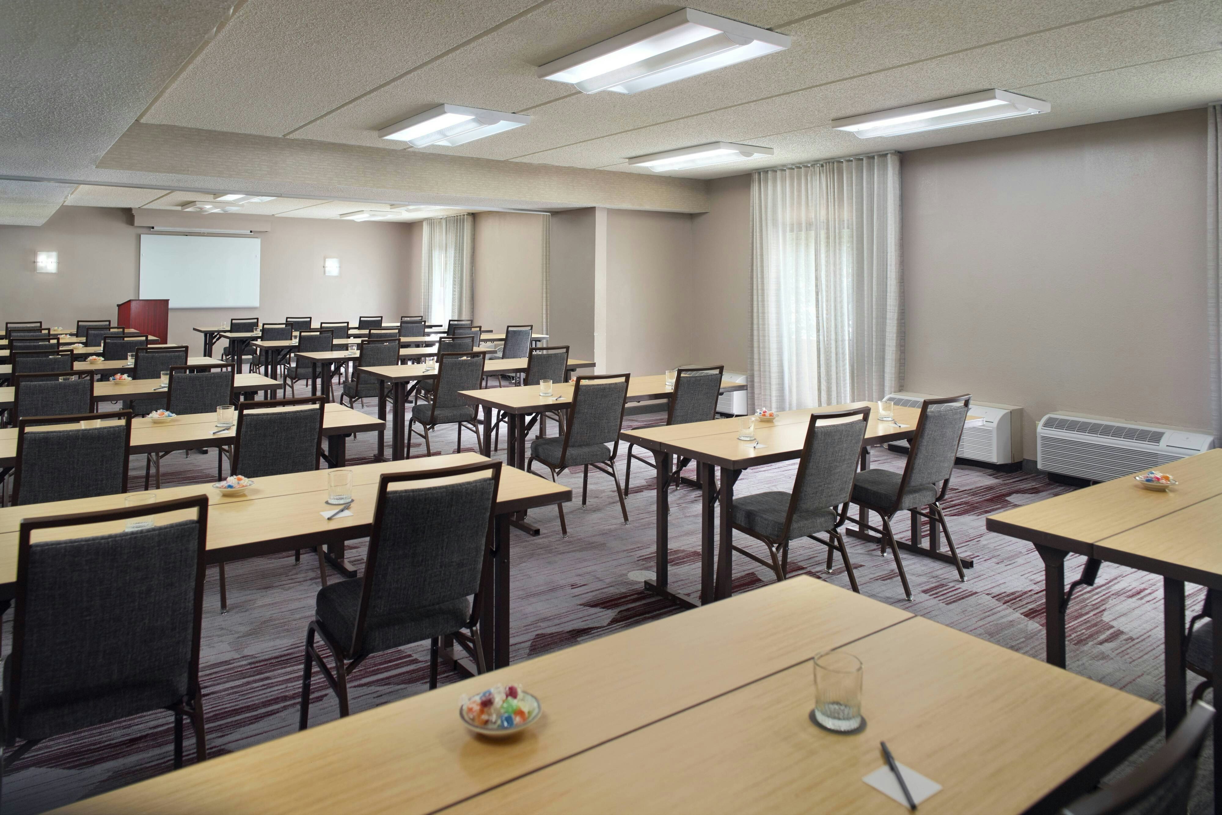 Courtyard by Marriott Charlotte Arrowood