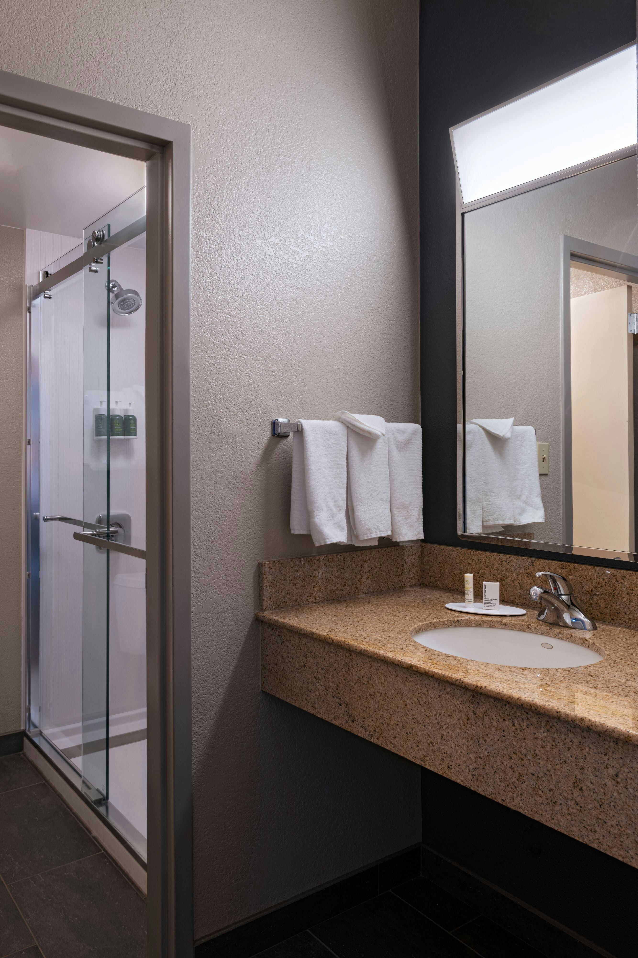 Courtyard by Marriott San Antonio Airport