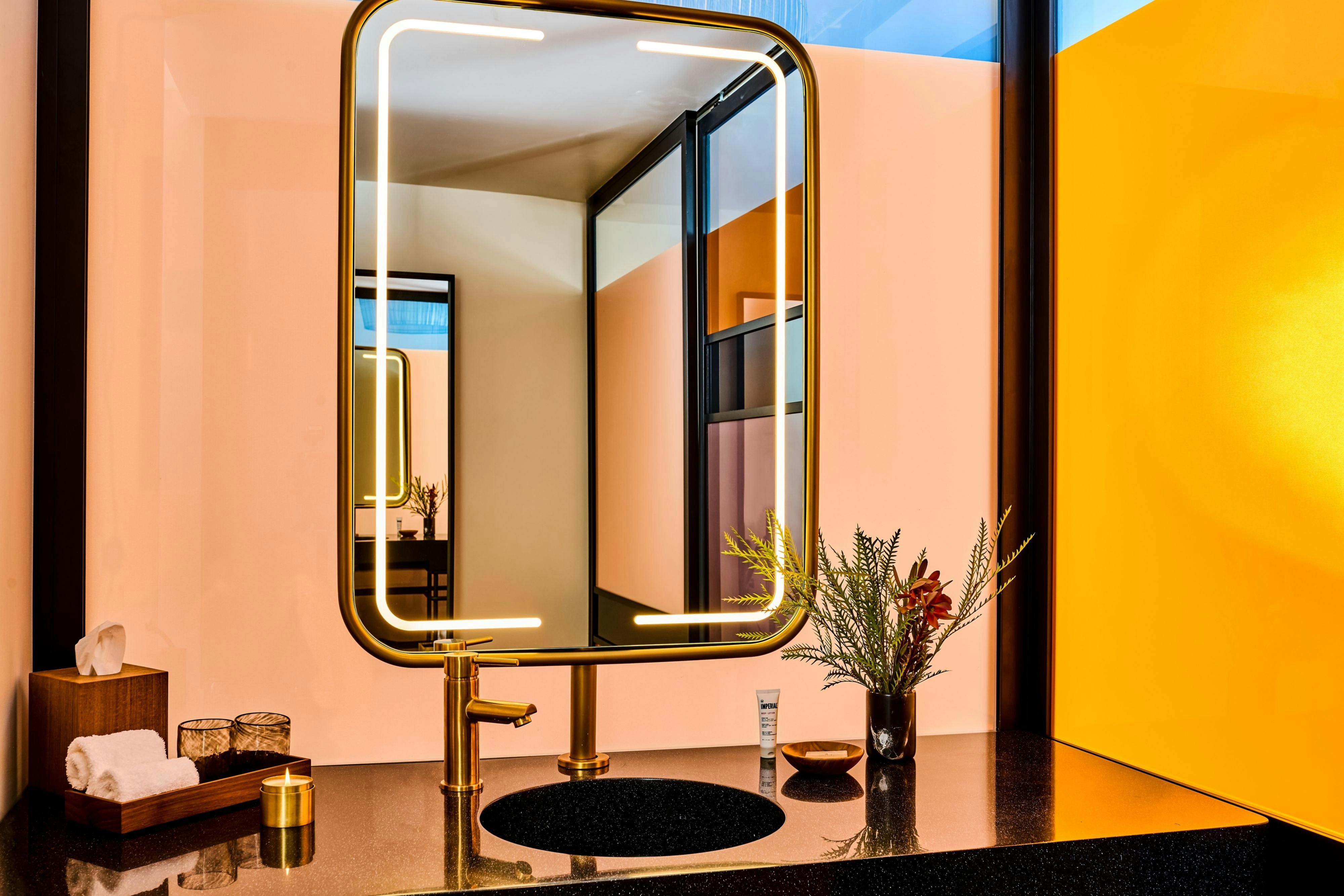 HOLLYWOOD VOLUME, a Tribute Portfolio Hotel