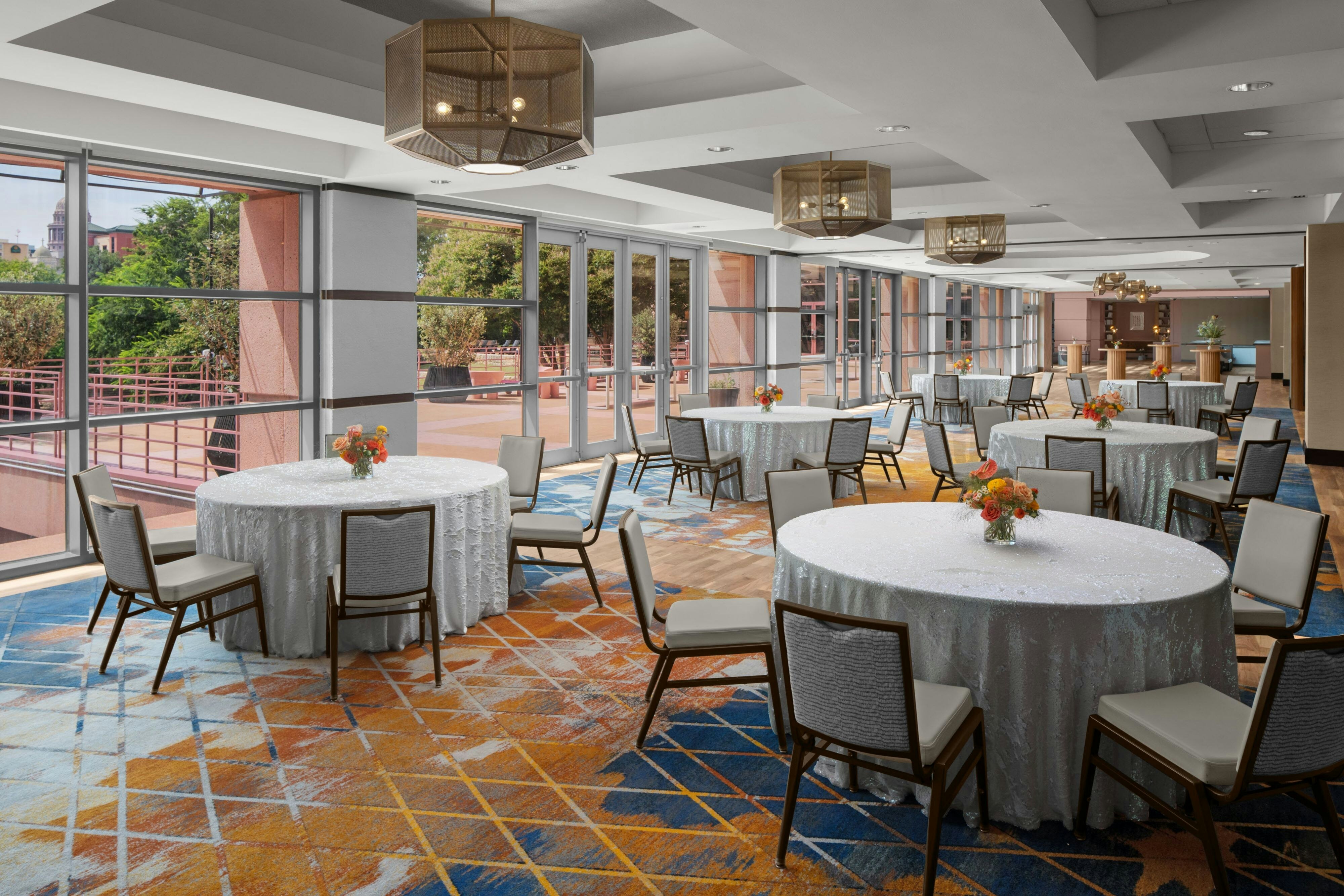 Downright Austin, A Renaissance Hotel