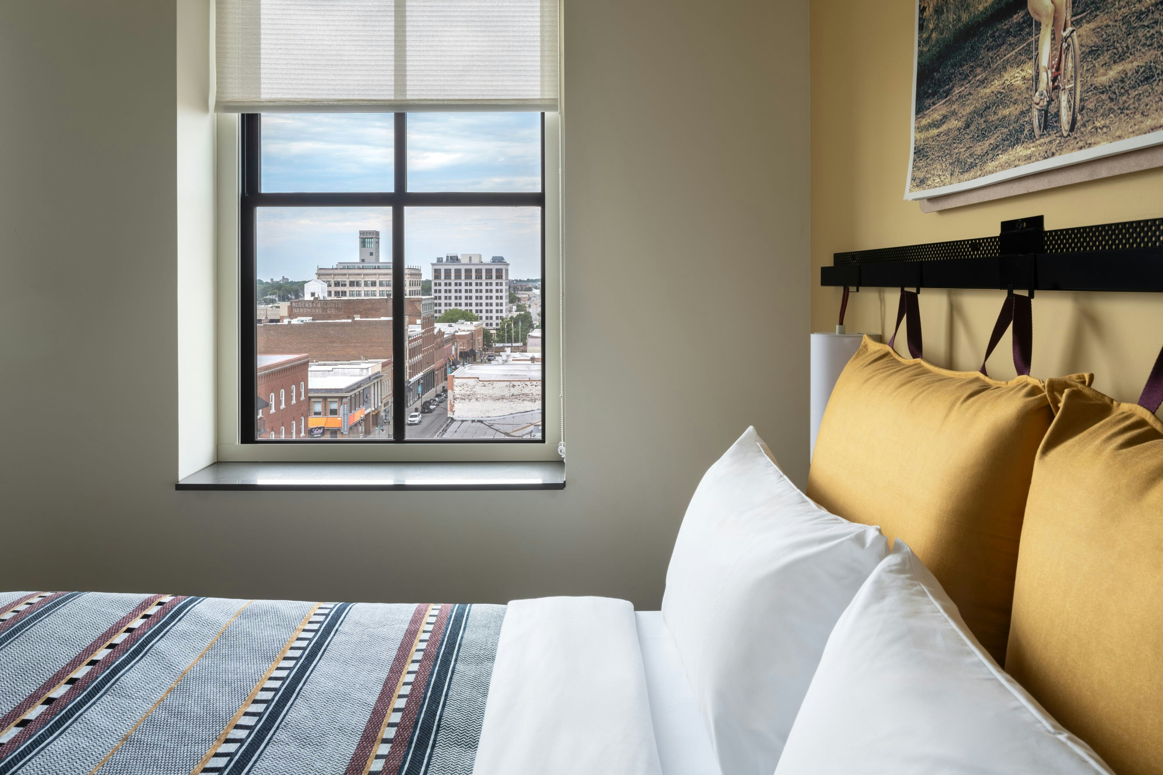 Moxy Springfield Downtown