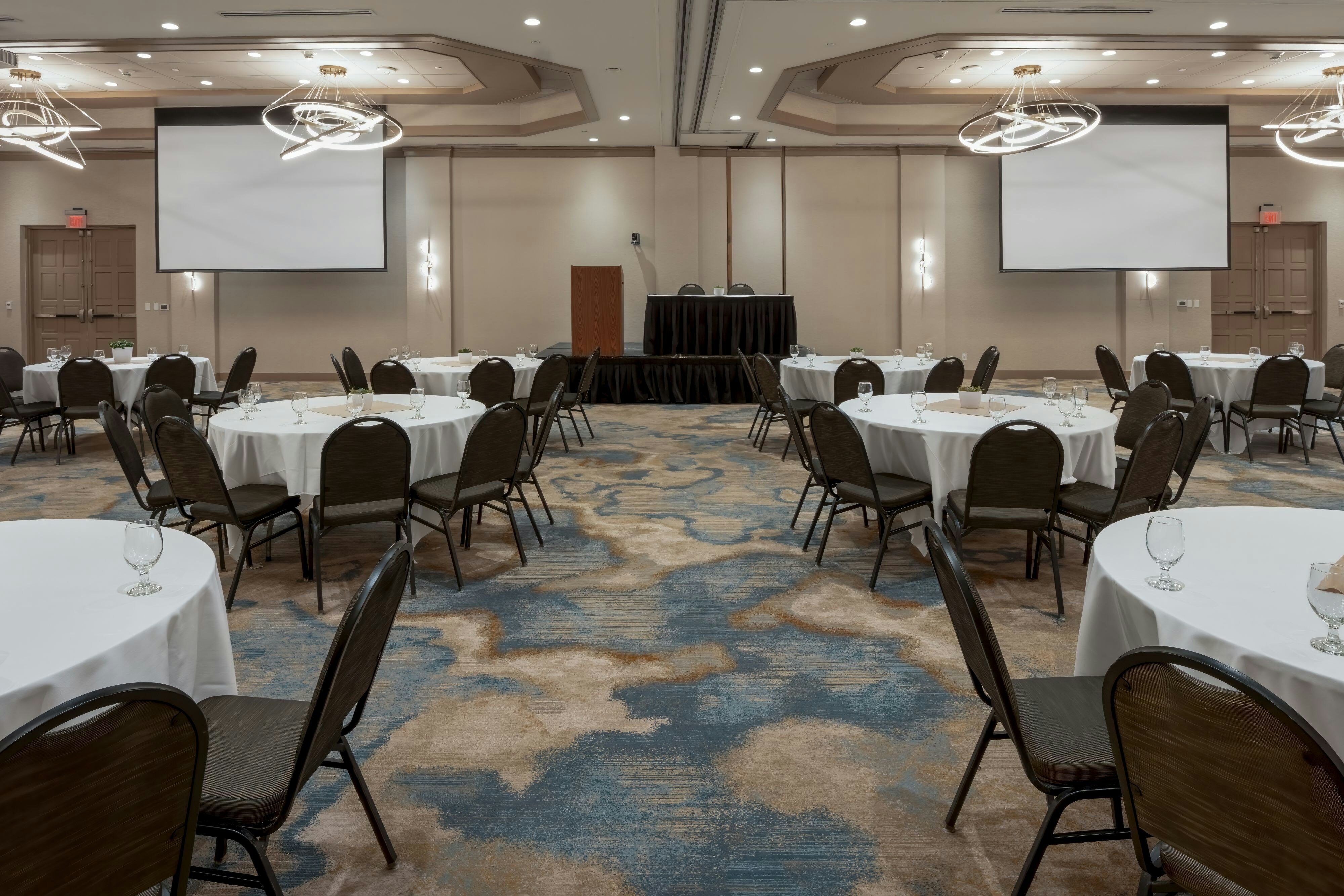 Oshkosh Marriott Waterfront Hotel & Convention Center
