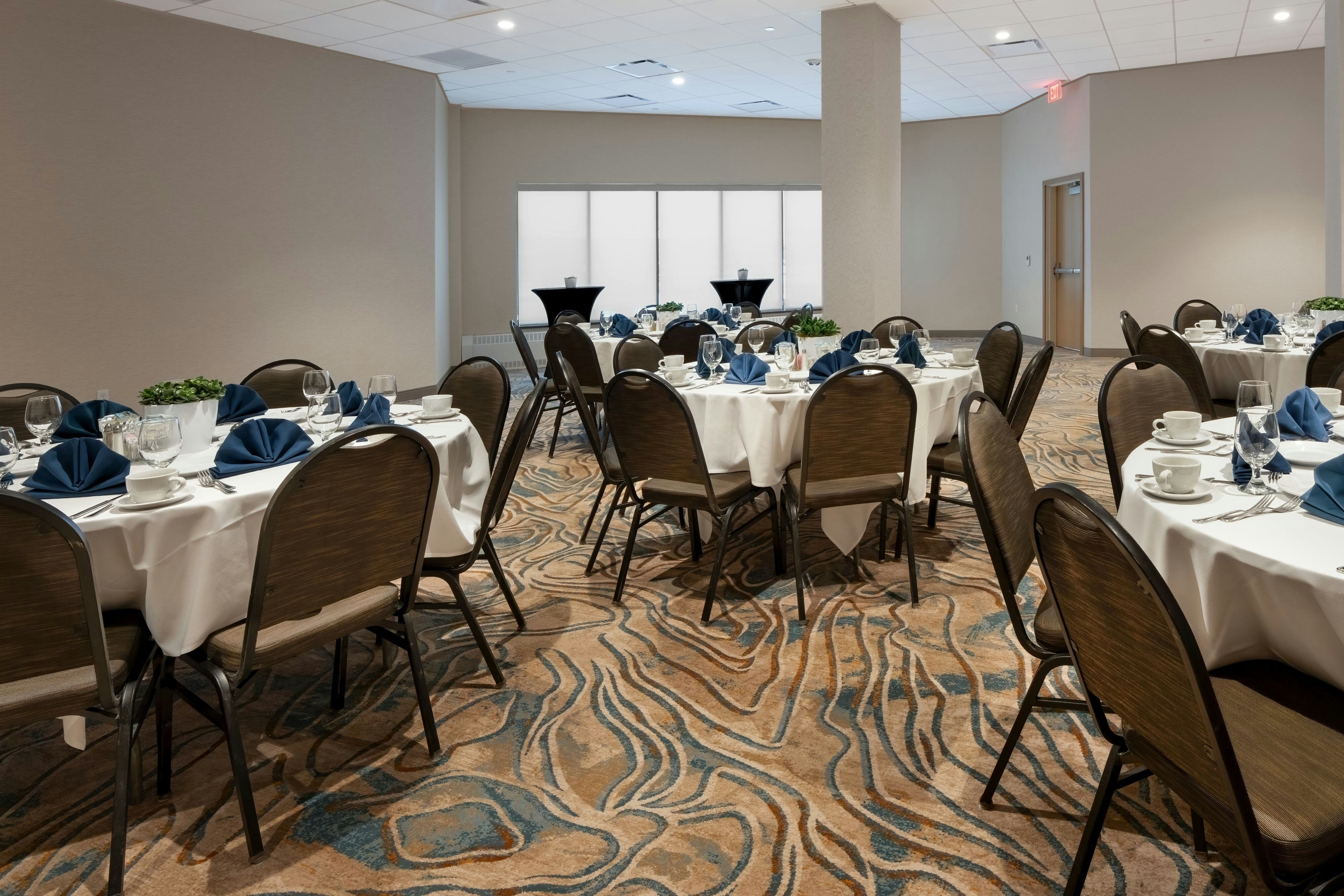 Oshkosh Marriott Waterfront Hotel & Convention Center