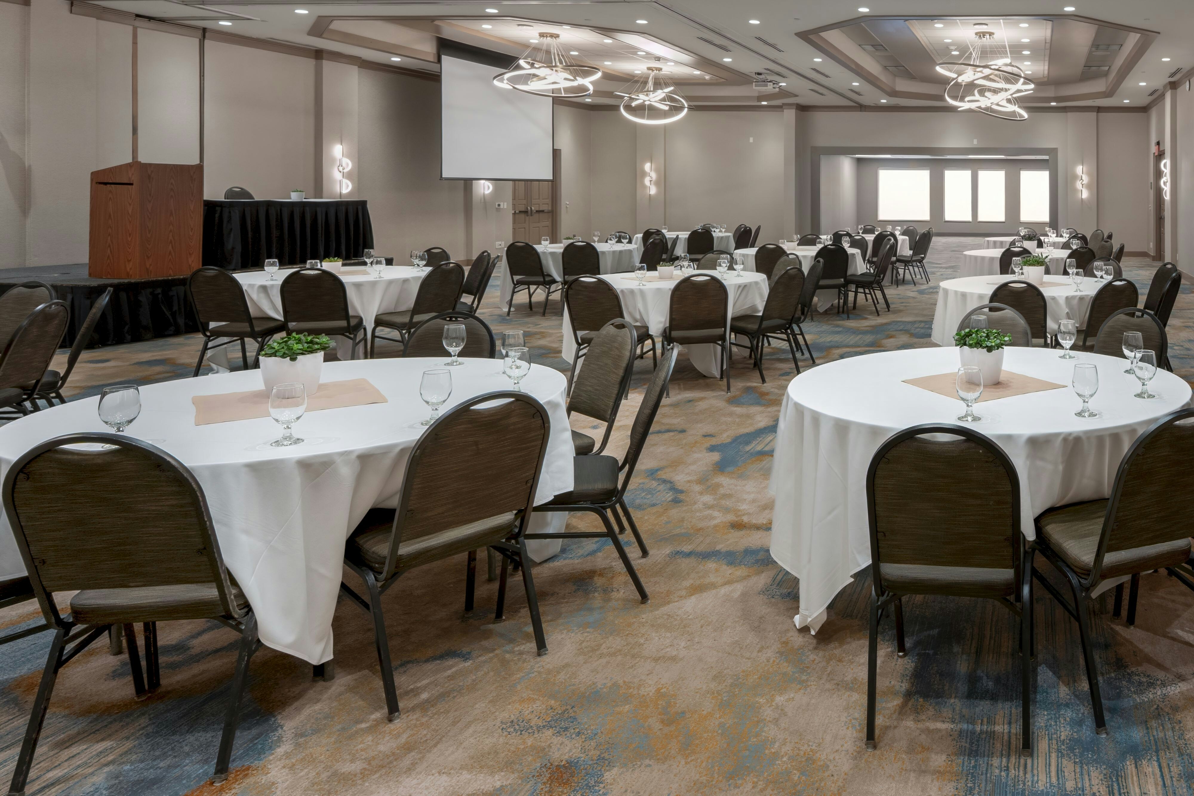 Oshkosh Marriott Waterfront Hotel & Convention Center