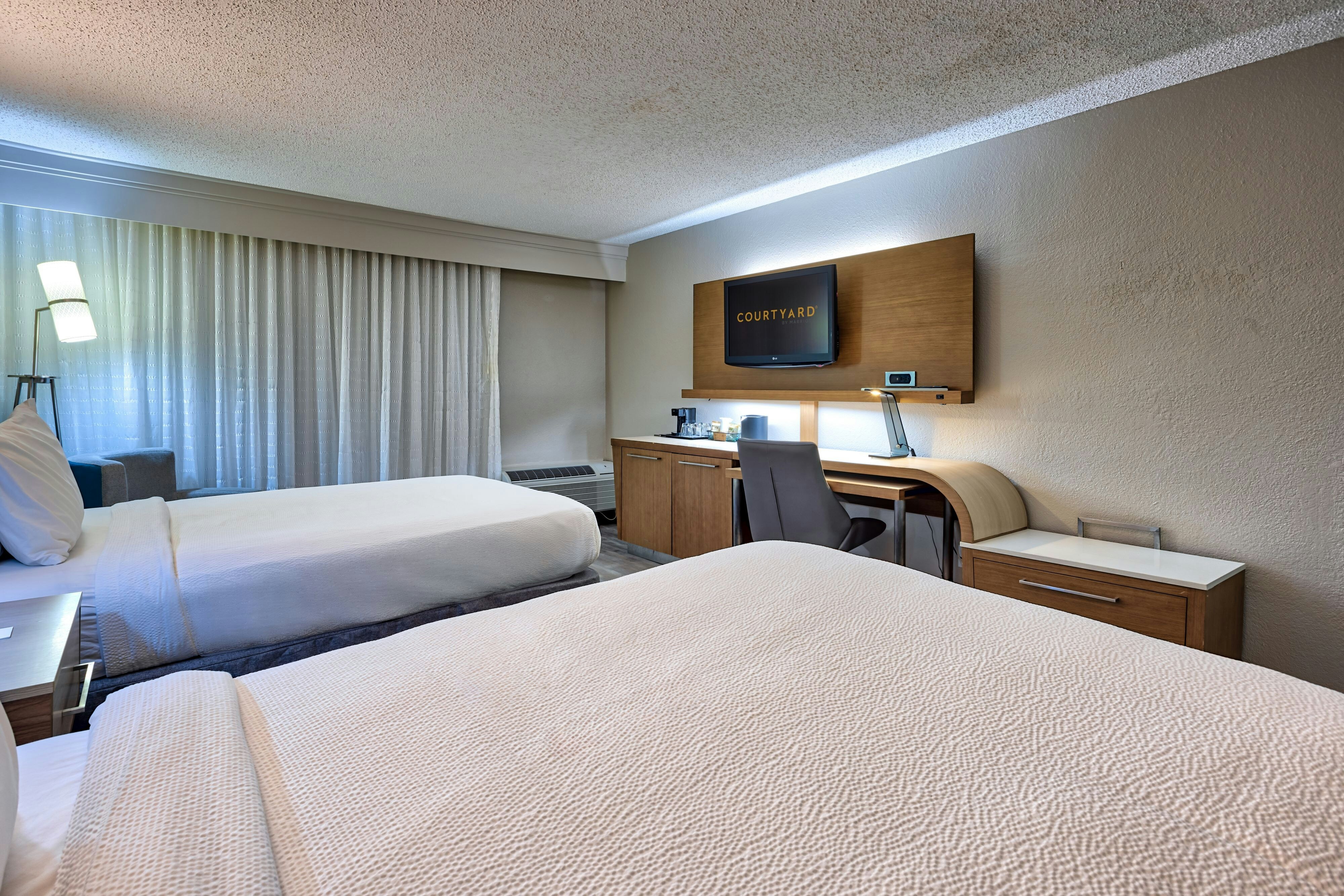 Courtyard by Marriott Hampton Coliseum Central